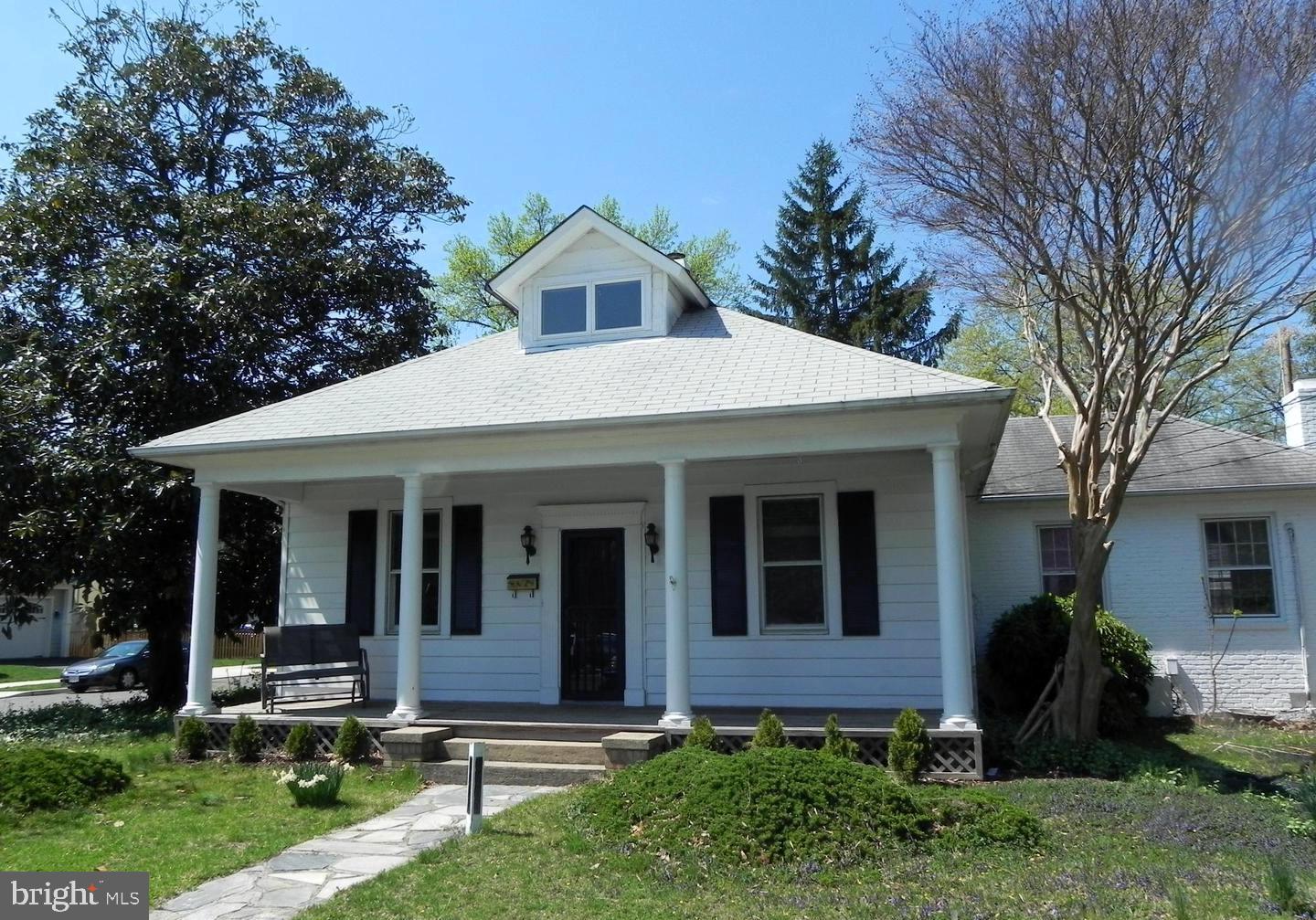 CLARENDON - Residential Lease