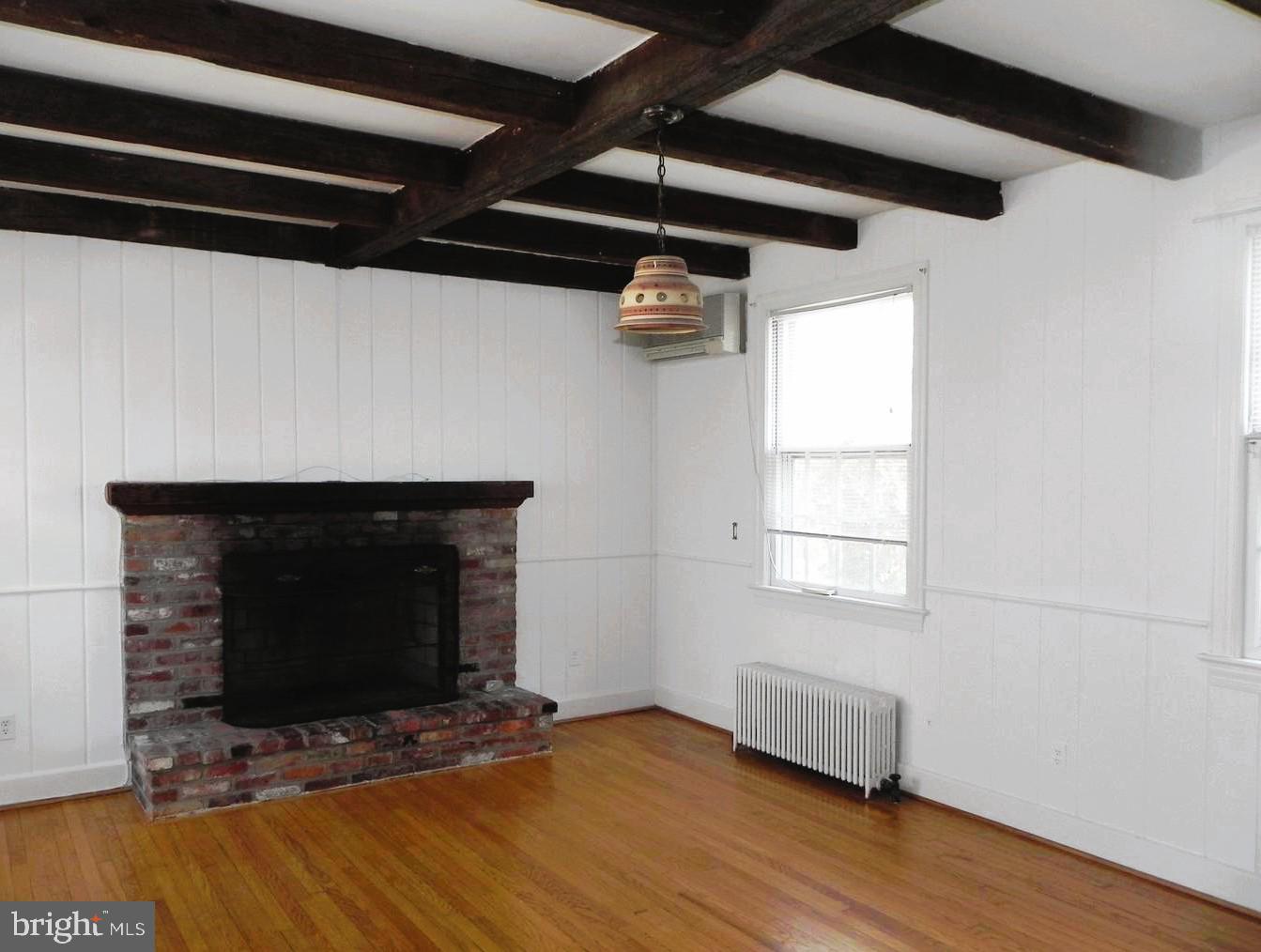 CLARENDON - Residential Lease