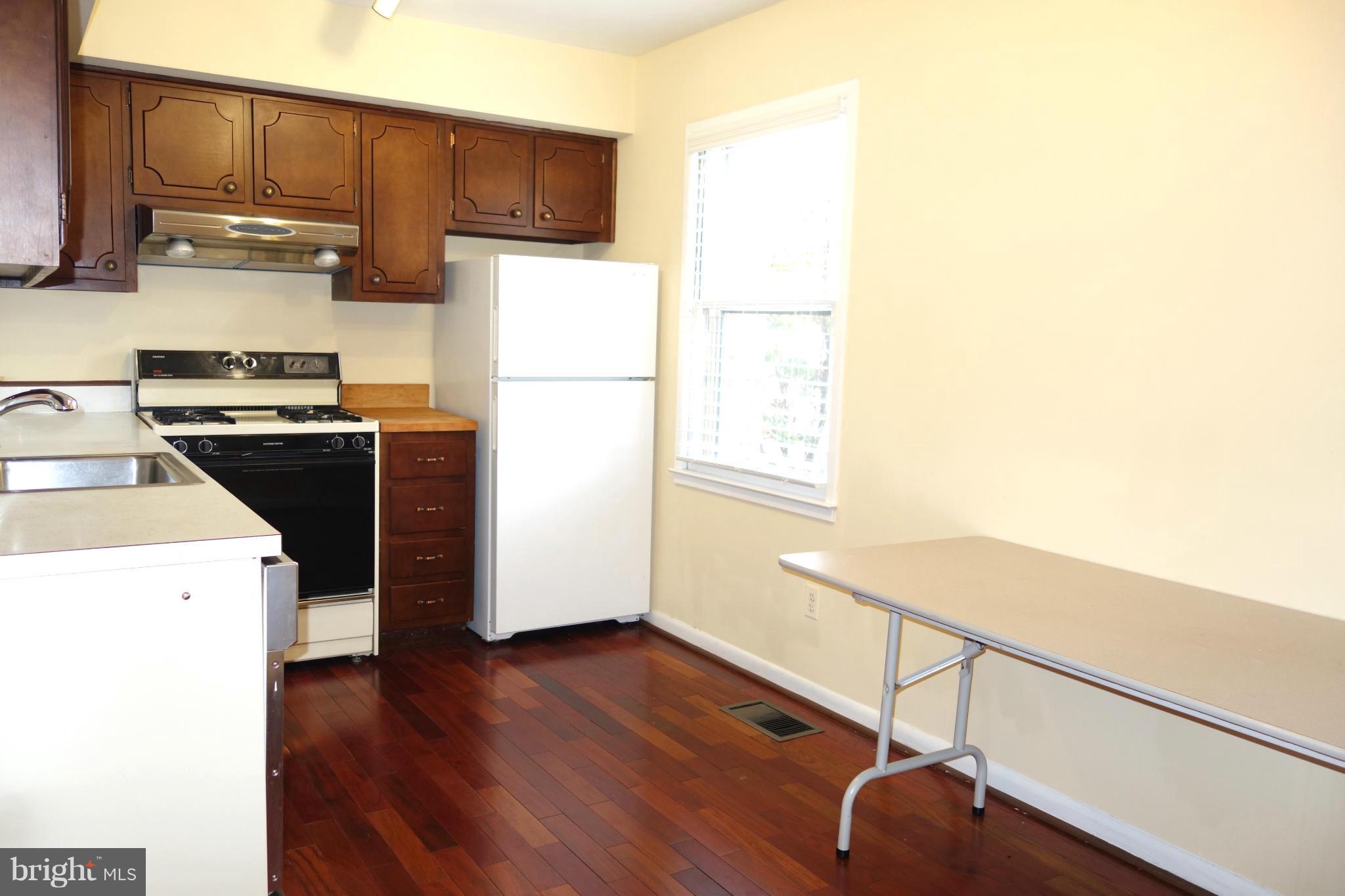 PARK GLEN HEIGHTS - Residential Lease