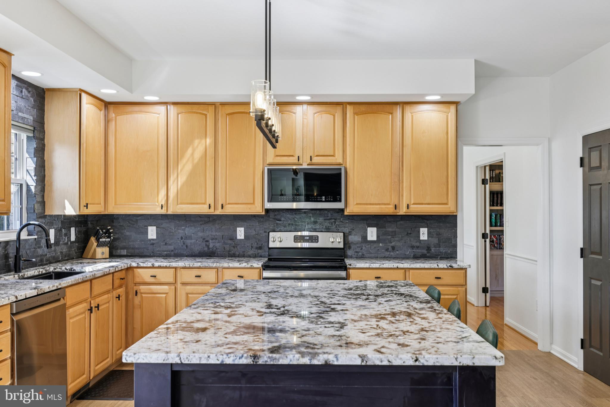 BLACK ROCK ESTATES - Residential