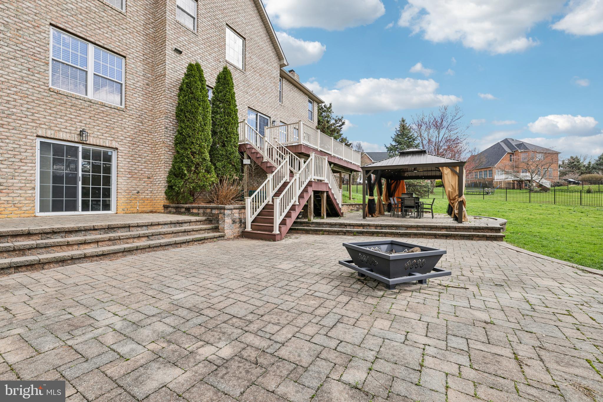 BLACK ROCK ESTATES - Residential