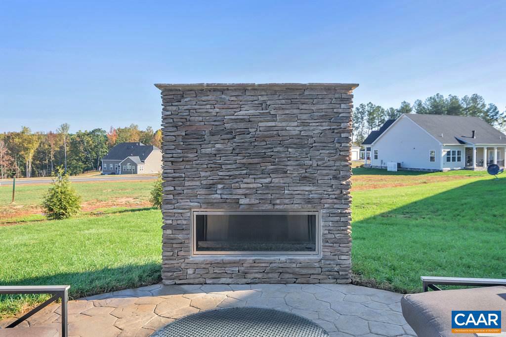 SPRING CREEK - Residential