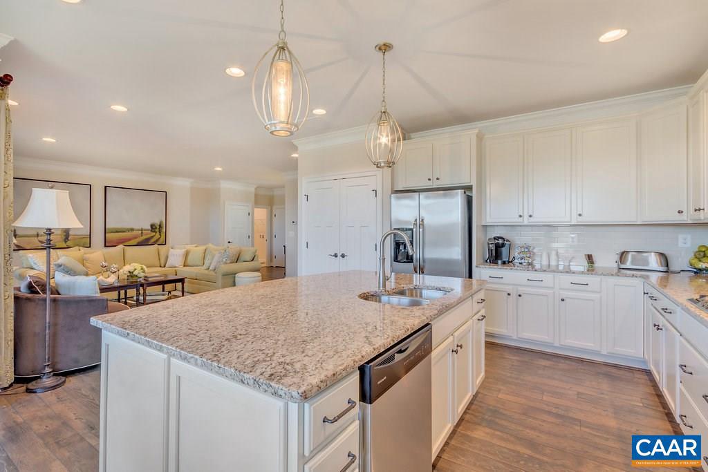 SPRING CREEK - Residential