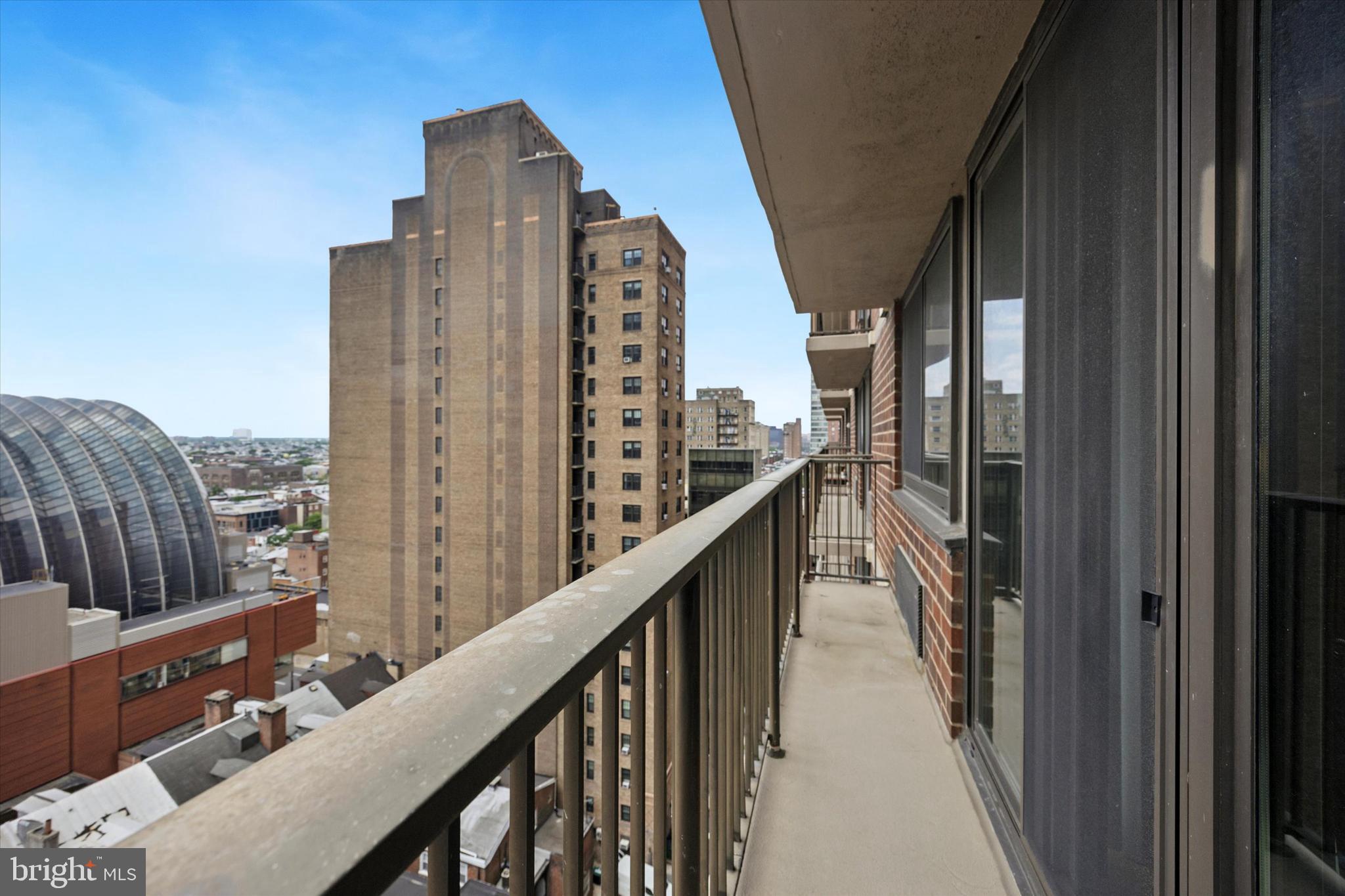 AVENUE OF THE ARTS - Residential