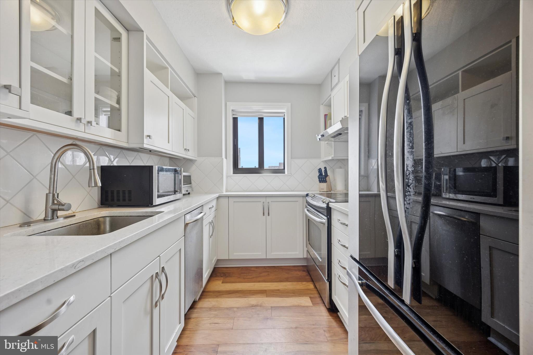 AVENUE OF THE ARTS - Residential
