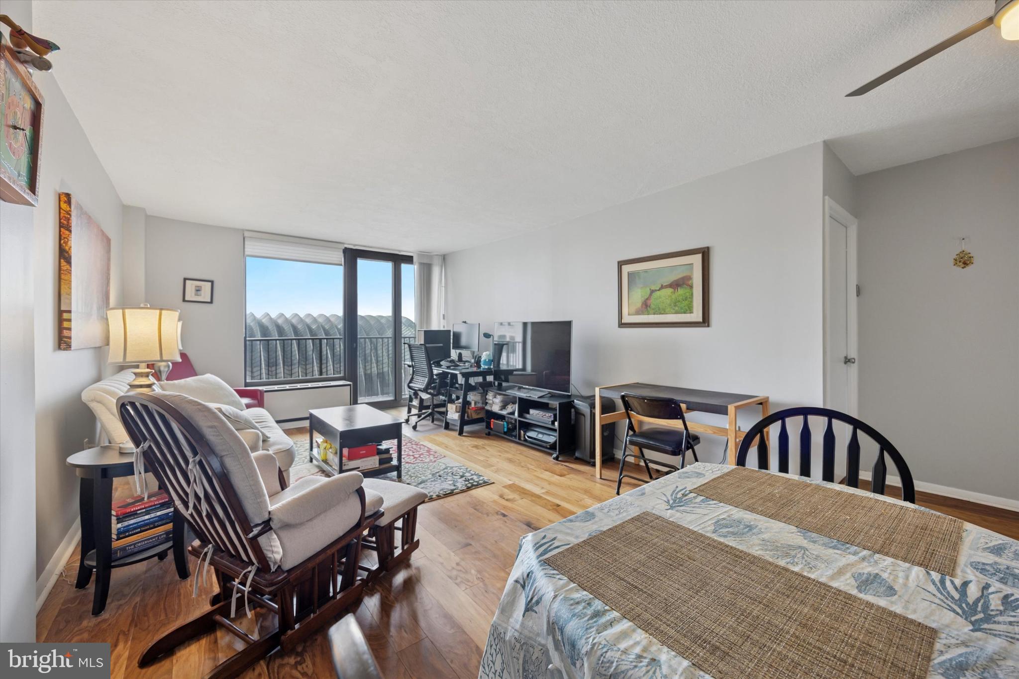 AVENUE OF THE ARTS - Residential