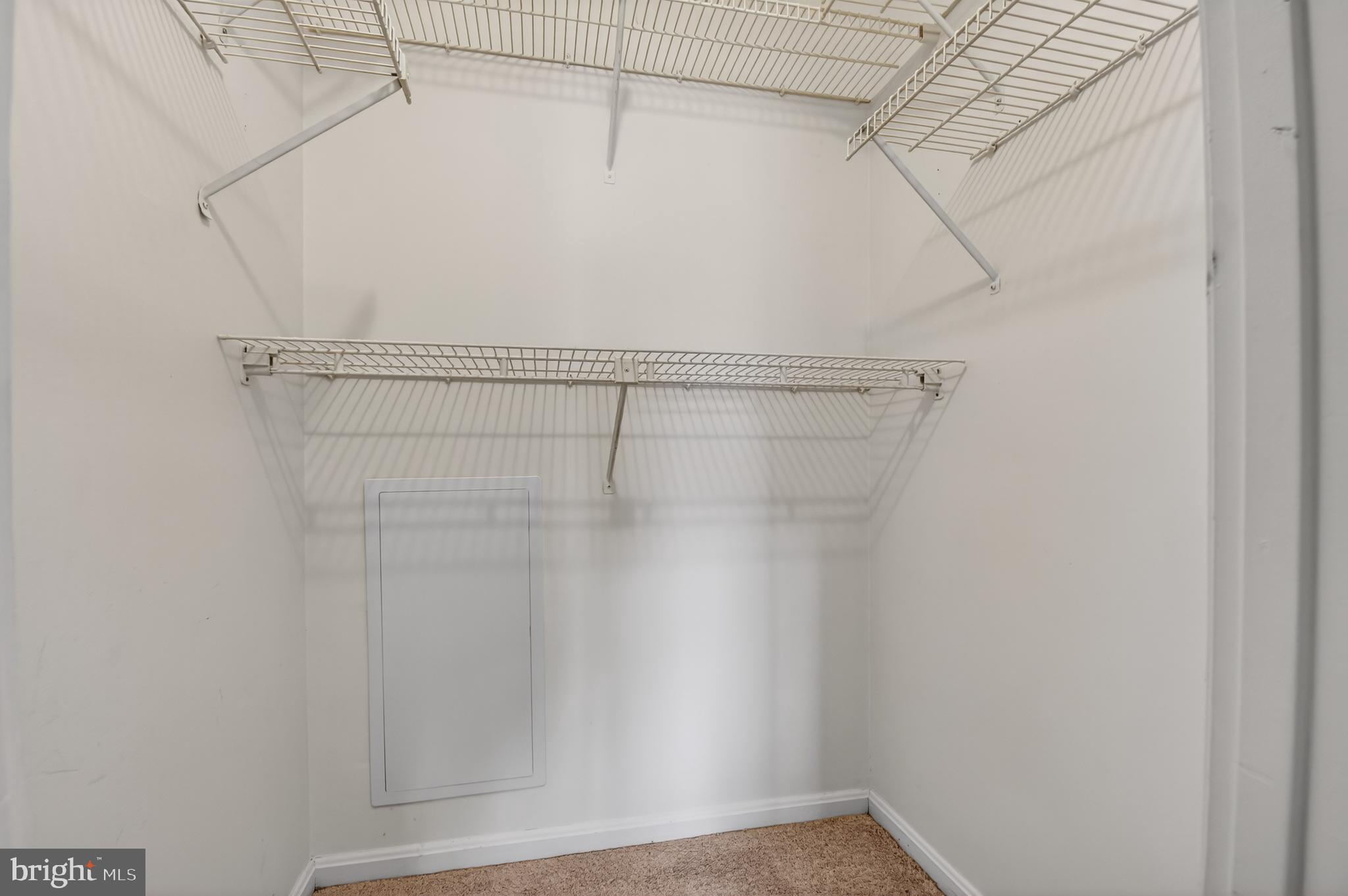 GROSVENOR PARK TOWNHOME CONDOMINIUMS - Residential