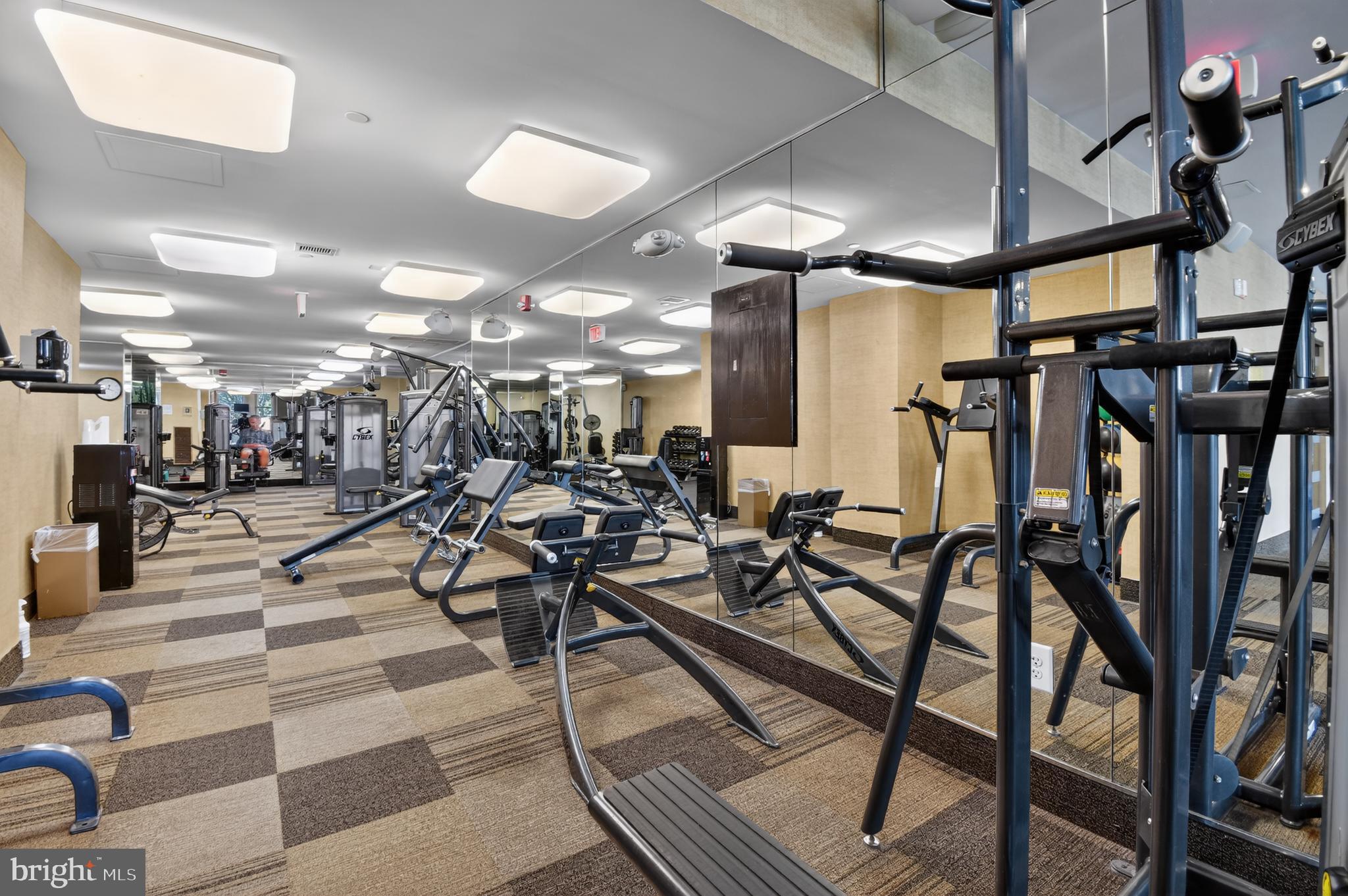 GROSVENOR PARK TOWNHOME CONDOMINIUMS - Residential