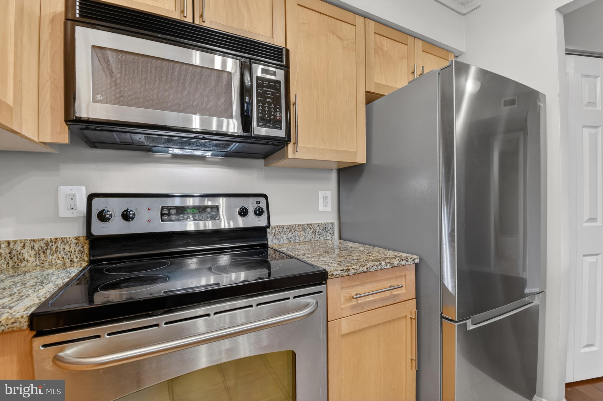 10101 GROSVENOR PLACE 701