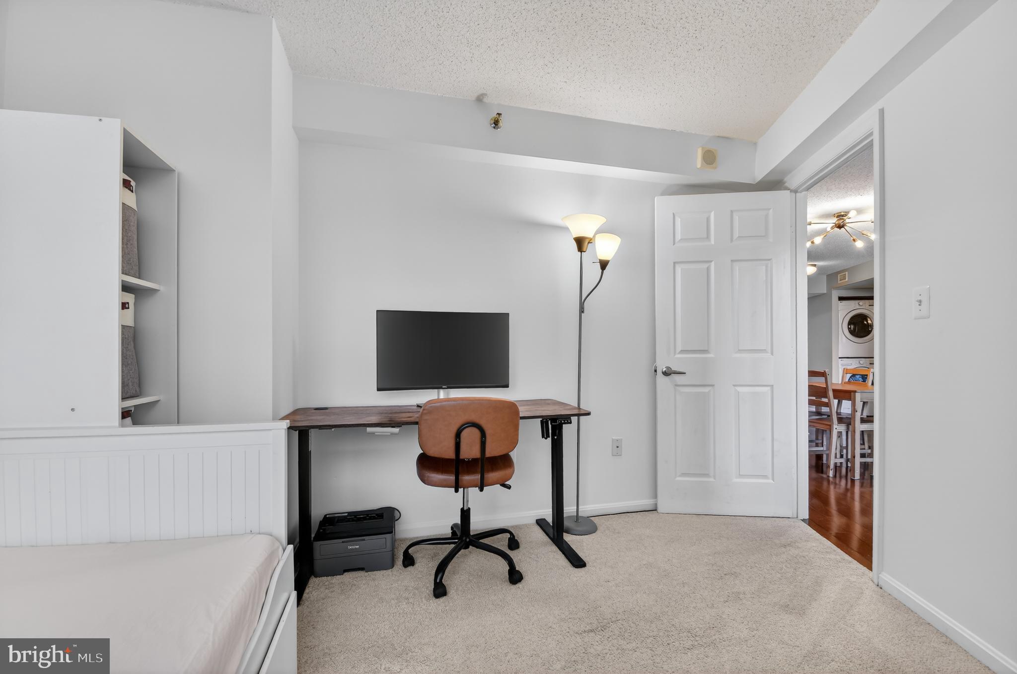 GROSVENOR PARK TOWNHOME CONDOMINIUMS - Residential