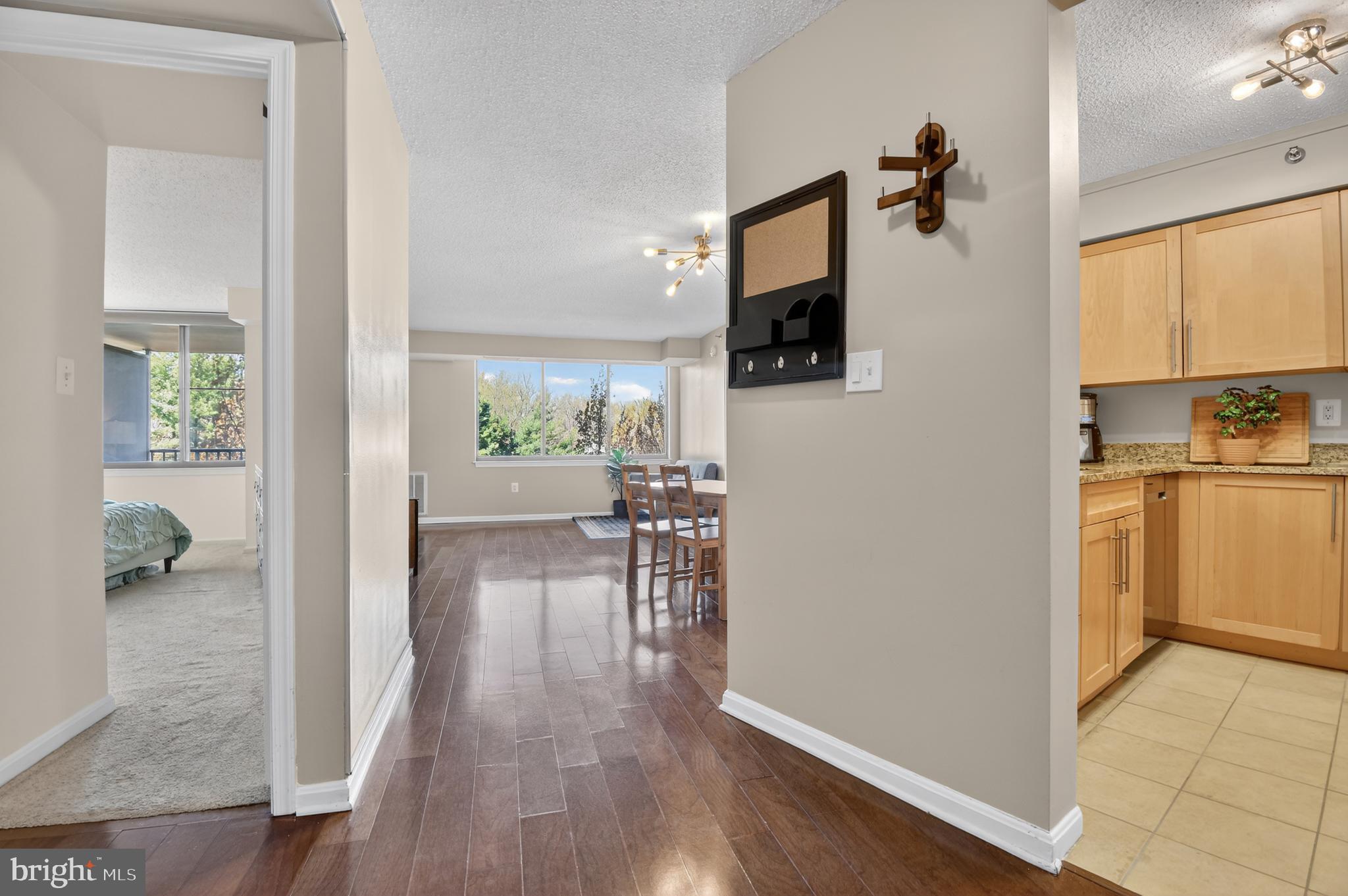 10101 GROSVENOR PLACE 701