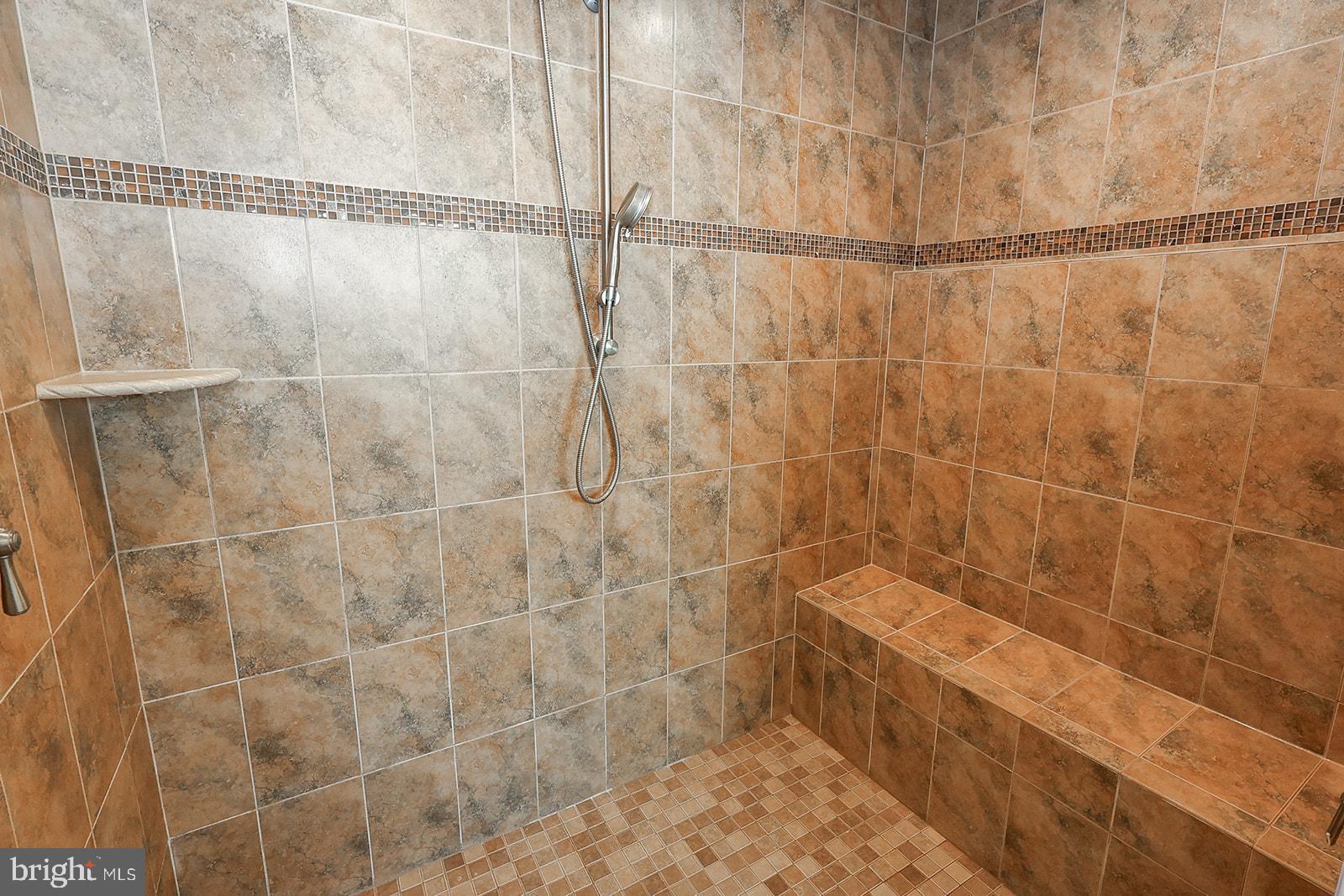 BROAD CREEK - Residential