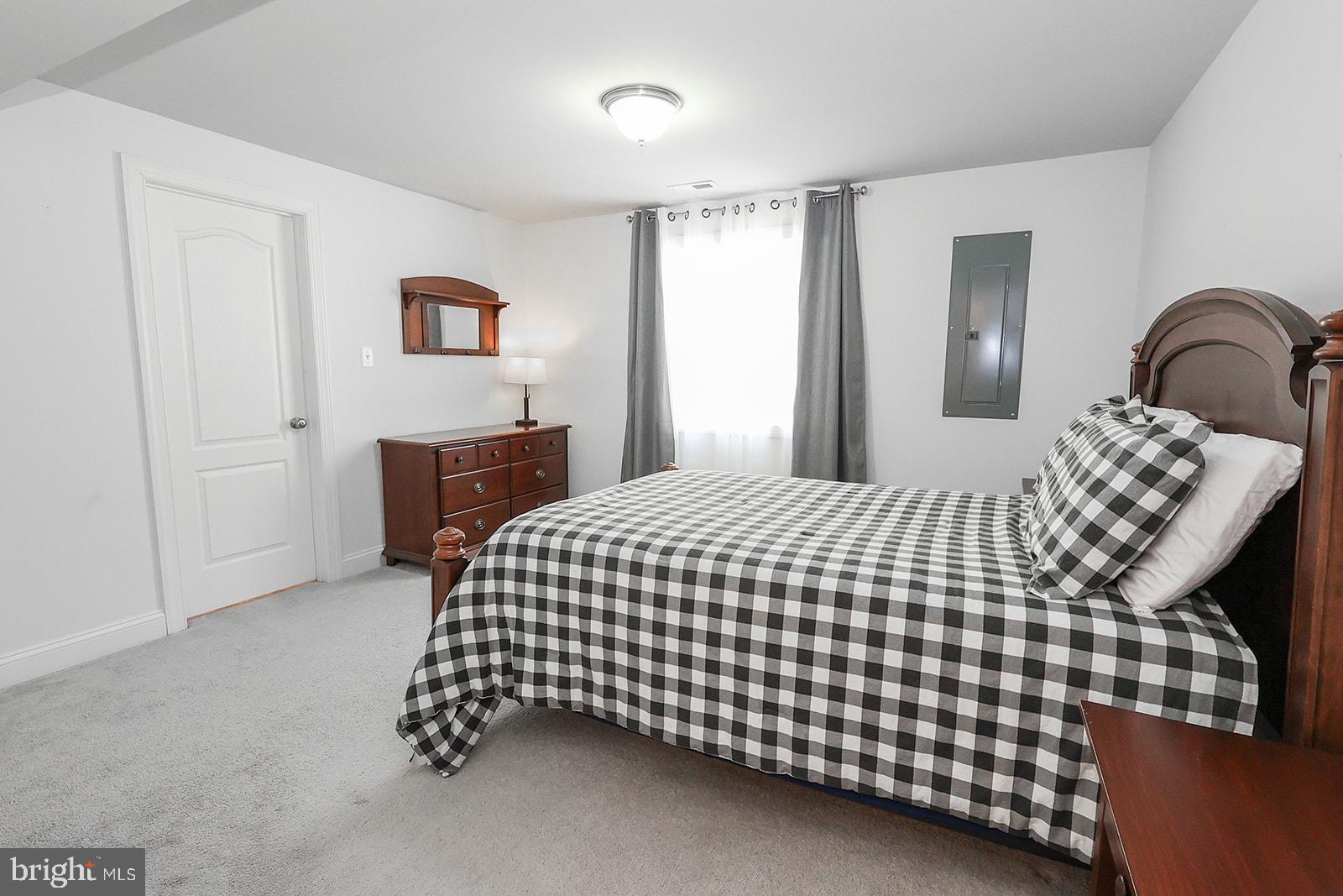 BROAD CREEK - Residential