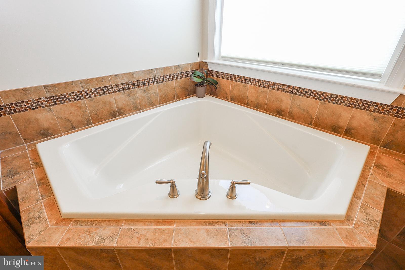 BROAD CREEK - Residential