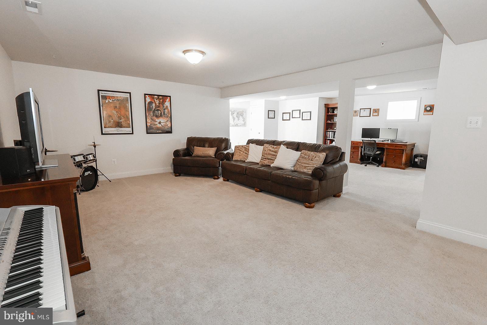 BROAD CREEK - Residential