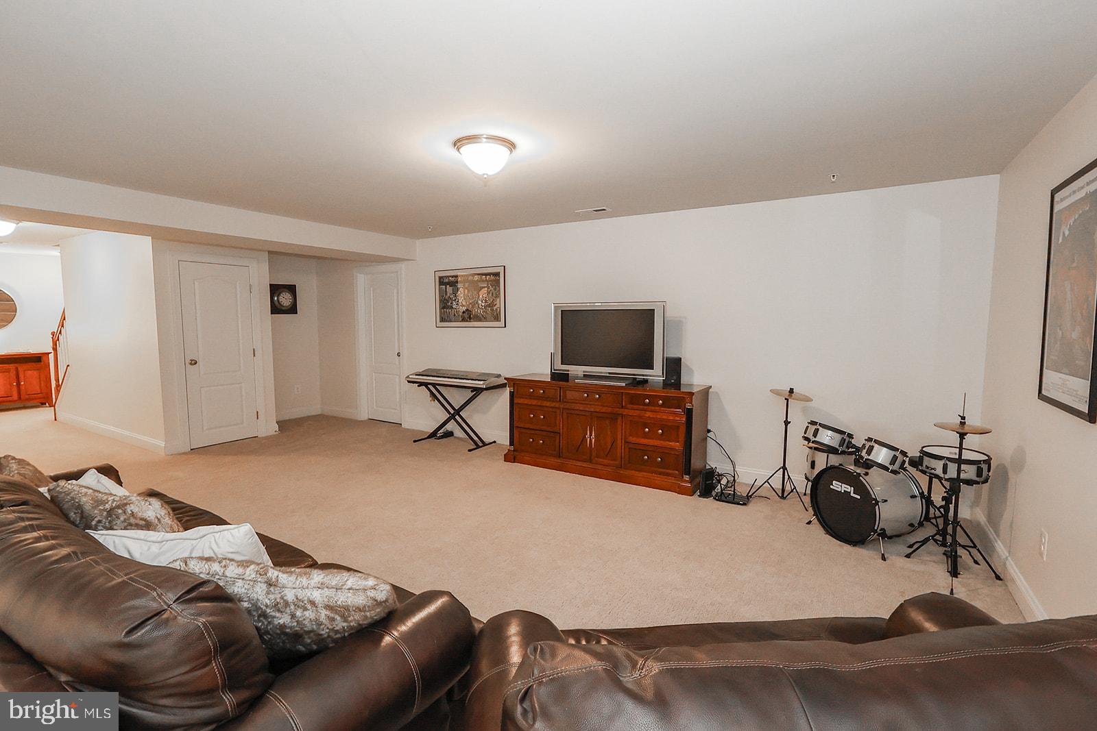 BROAD CREEK - Residential