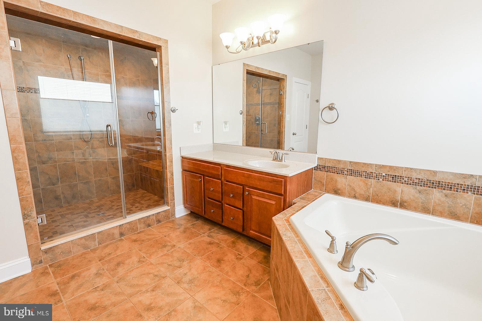 BROAD CREEK - Residential