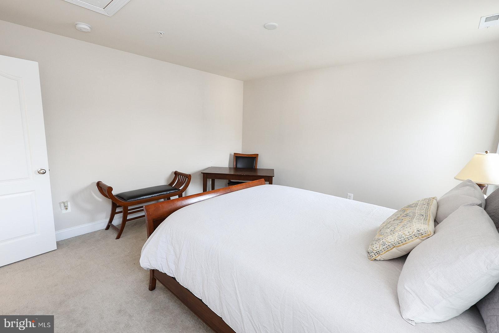 BROAD CREEK - Residential