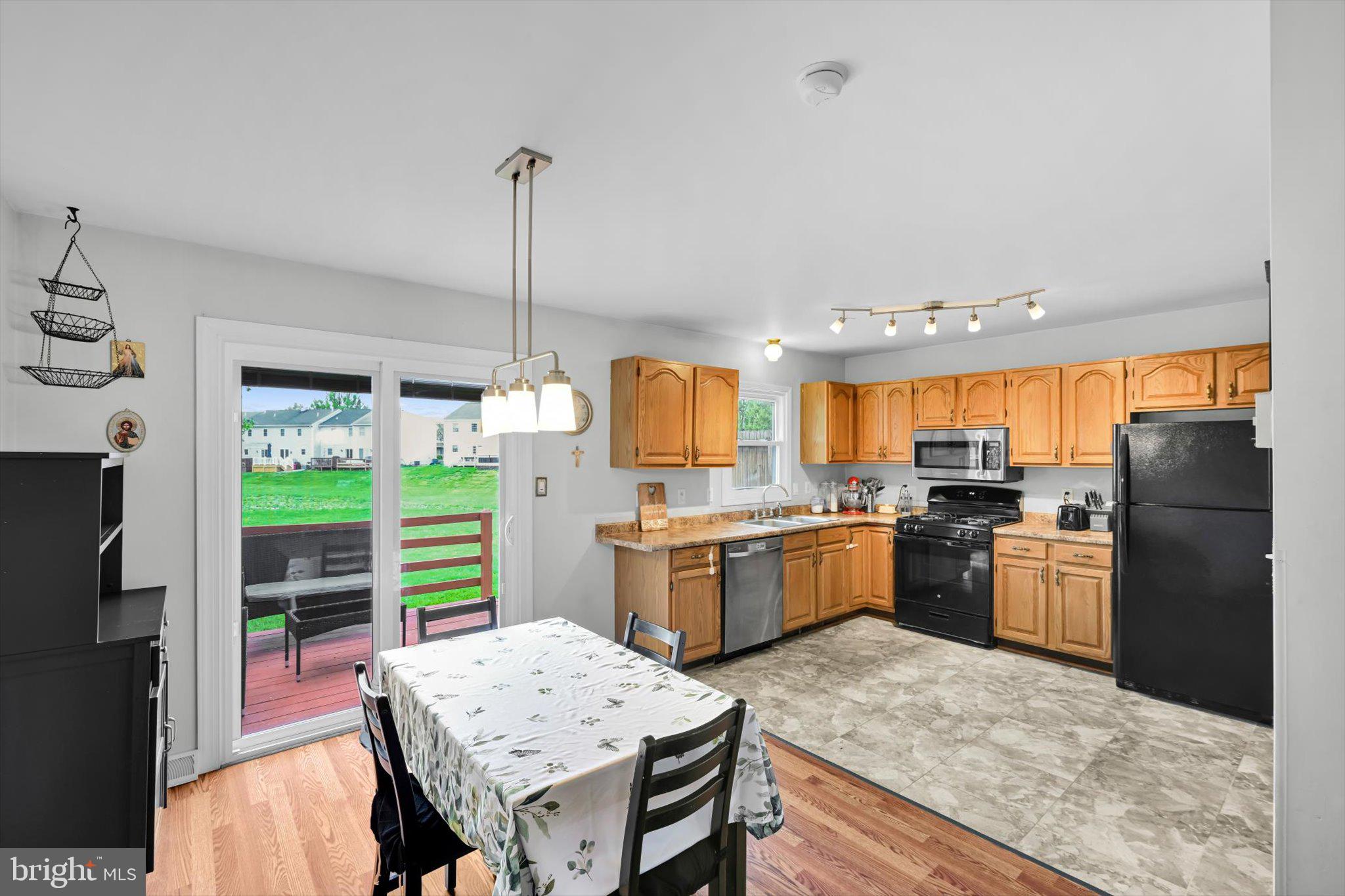 BROOKFIELD ESTATES - Residential