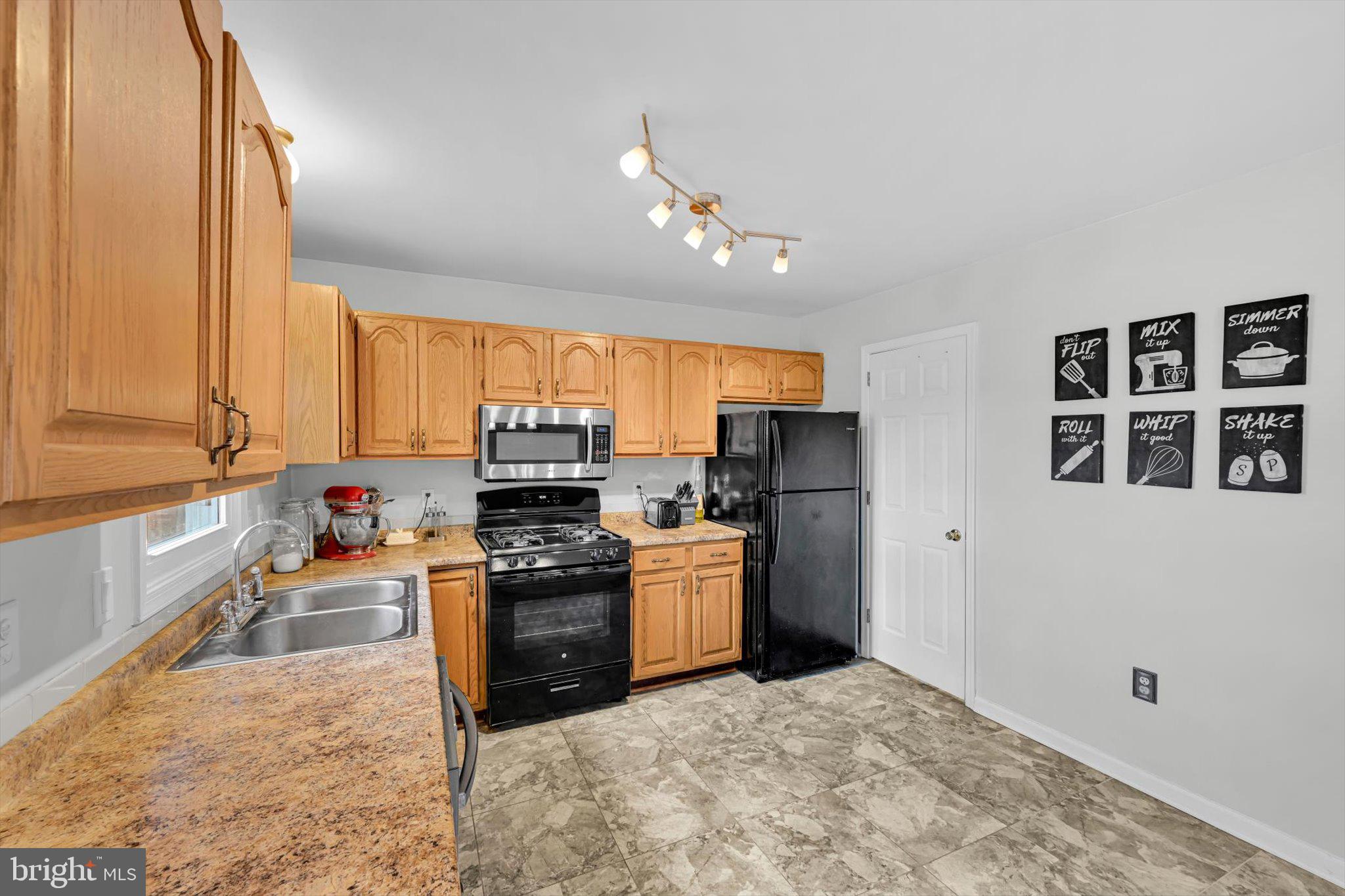 BROOKFIELD ESTATES - Residential