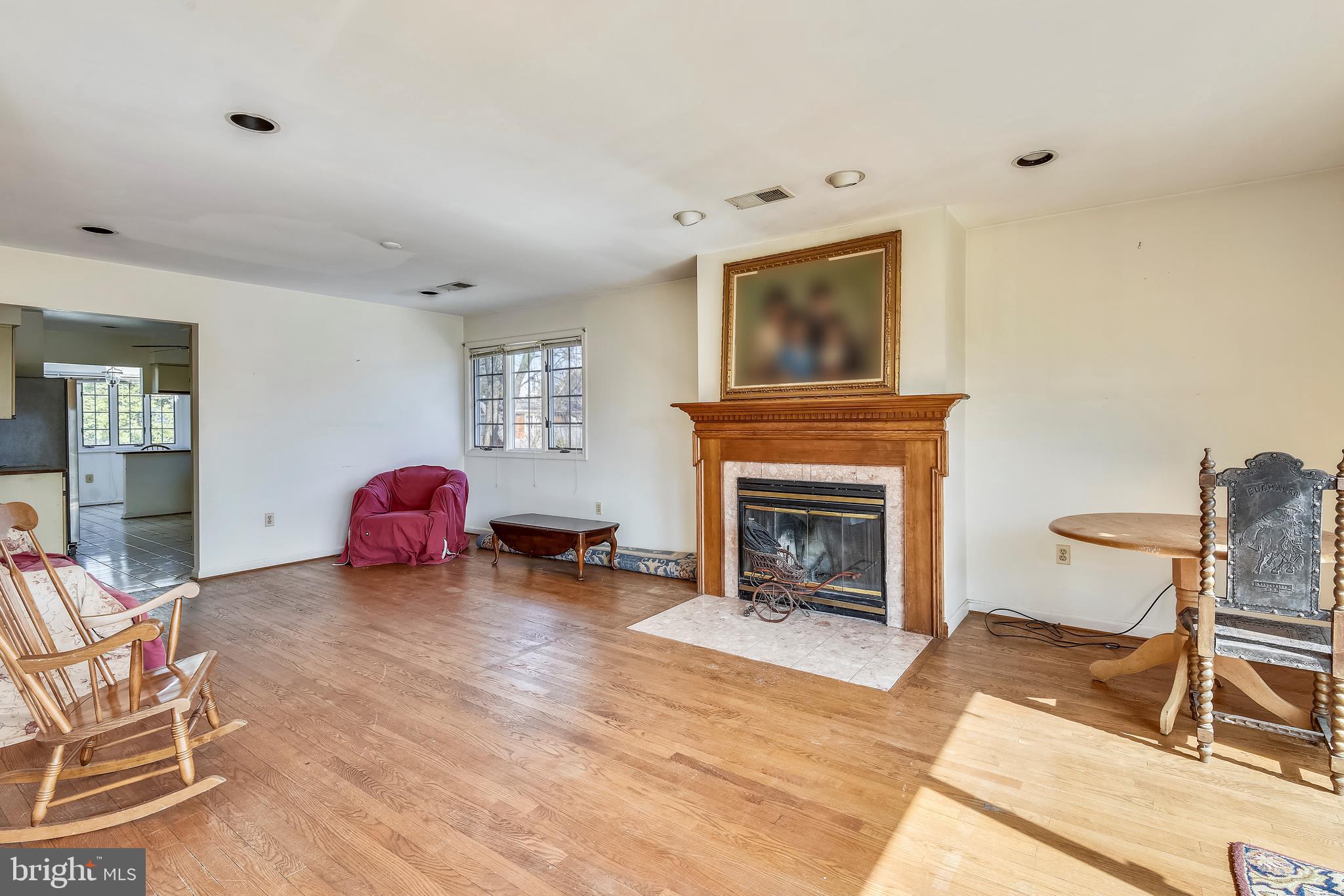 MAYWOOD - Residential