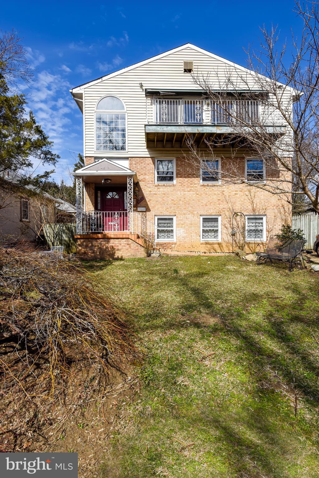 MAYWOOD - Residential