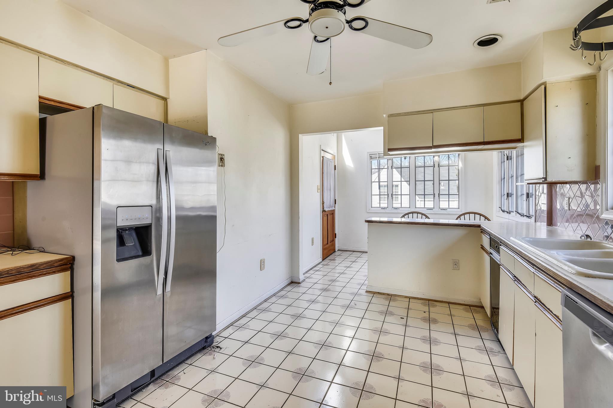 MAYWOOD - Residential