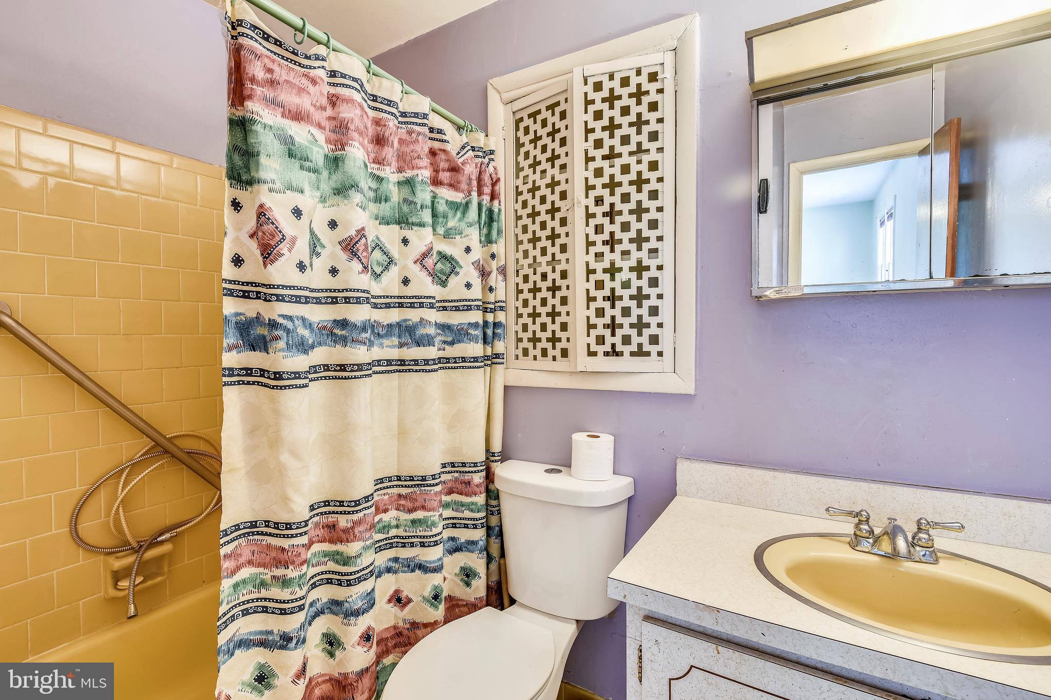 MAYWOOD - Residential