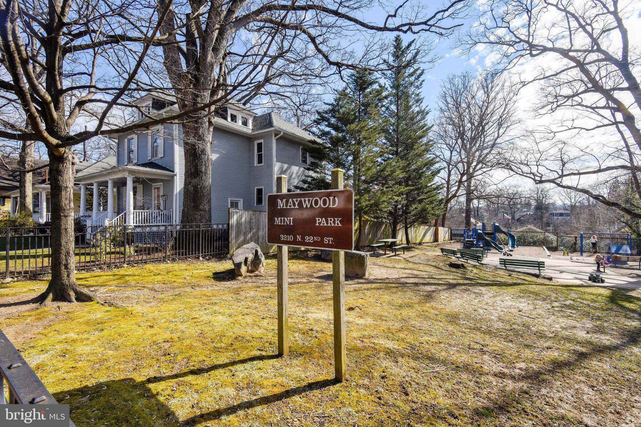 MAYWOOD - Residential