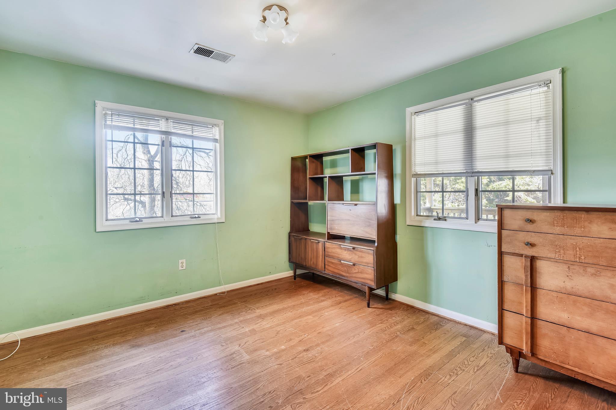 MAYWOOD - Residential