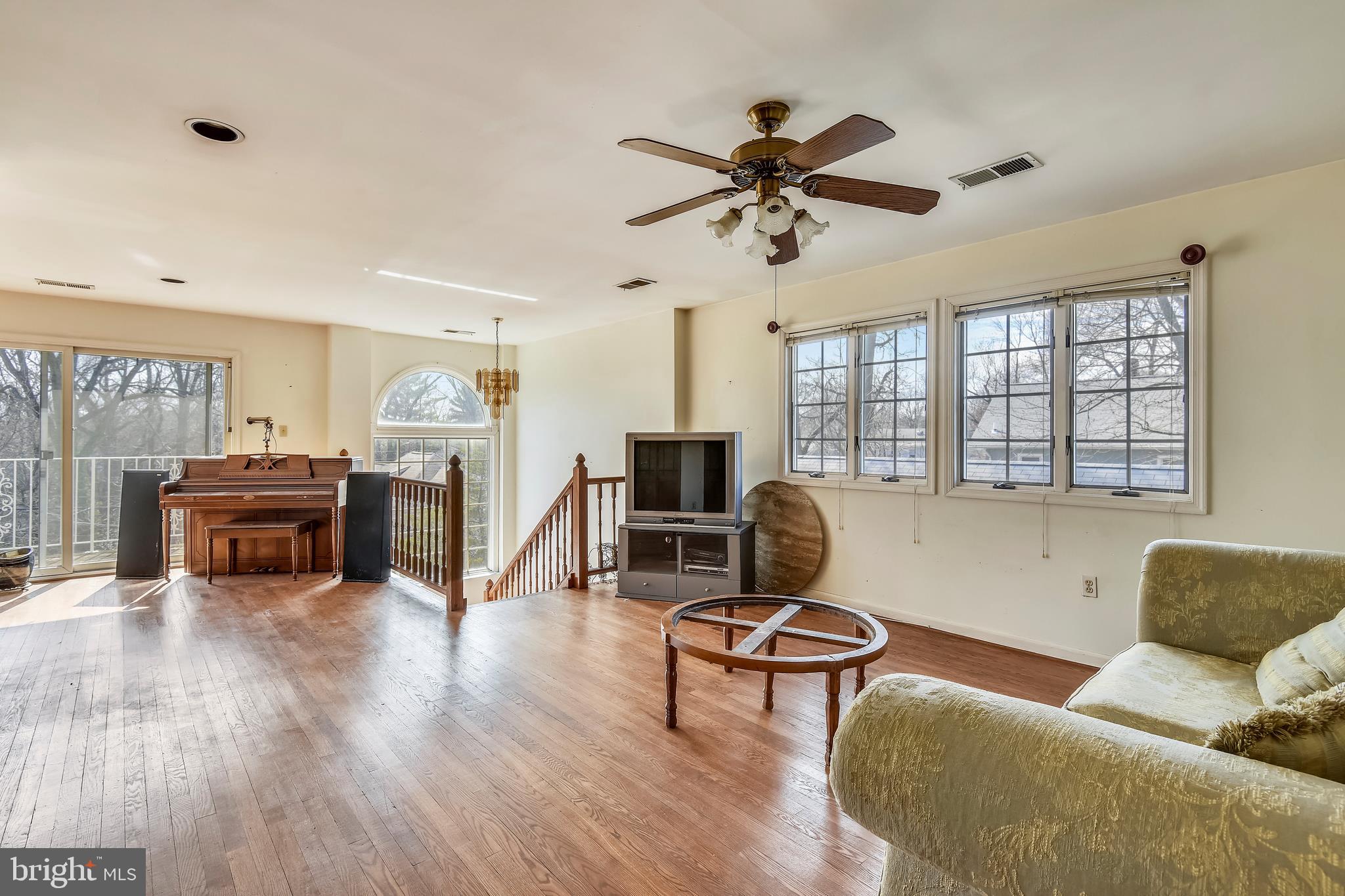 MAYWOOD - Residential