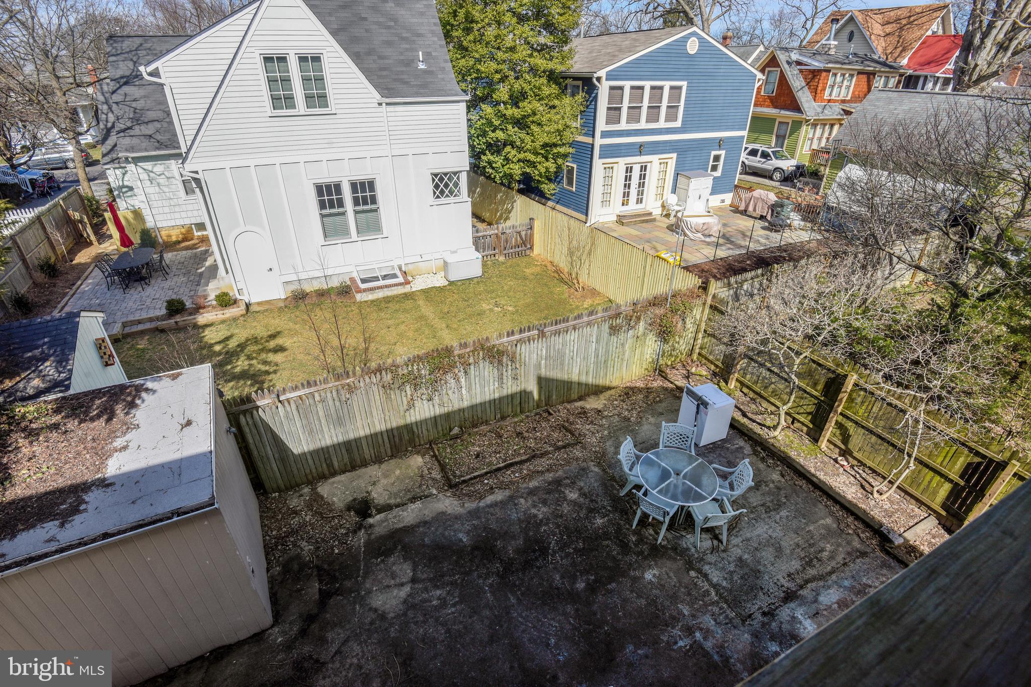 MAYWOOD - Residential