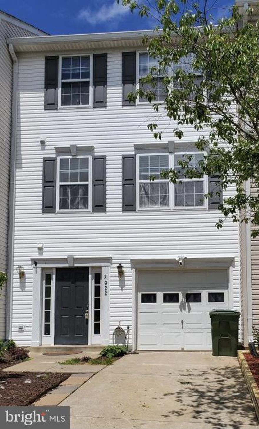 Coming Soon!   4 Bedroom , 2.5 Baths.  Fresh Paint, Newer Carpets, and Stainless Steel appliances. Offers will be presented at 2PM ( not noon) on 5/31/21.  Sellers prefers Cardinal Title for closing.