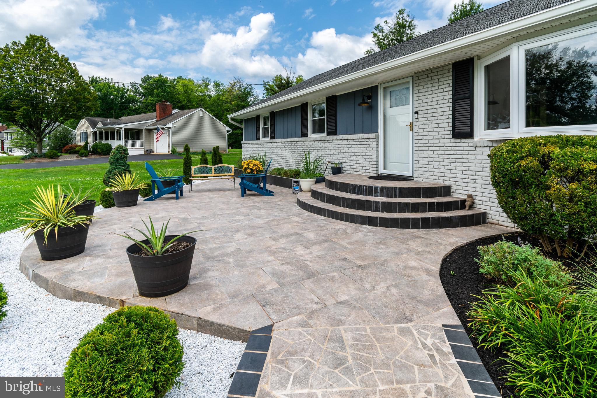 6 MORNINGSIDE DRIVE
