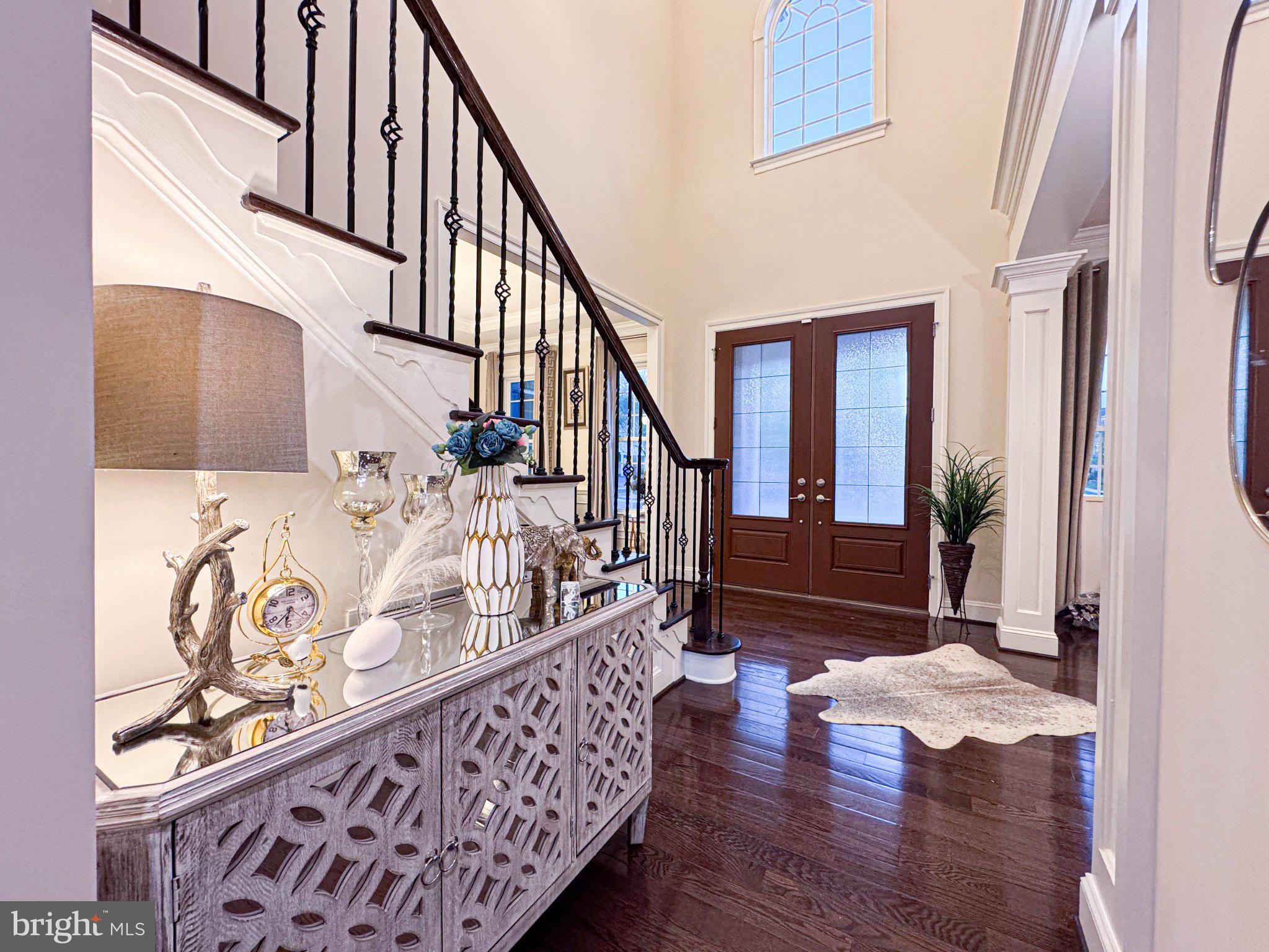 LOUDOUN CROSSING - Residential
