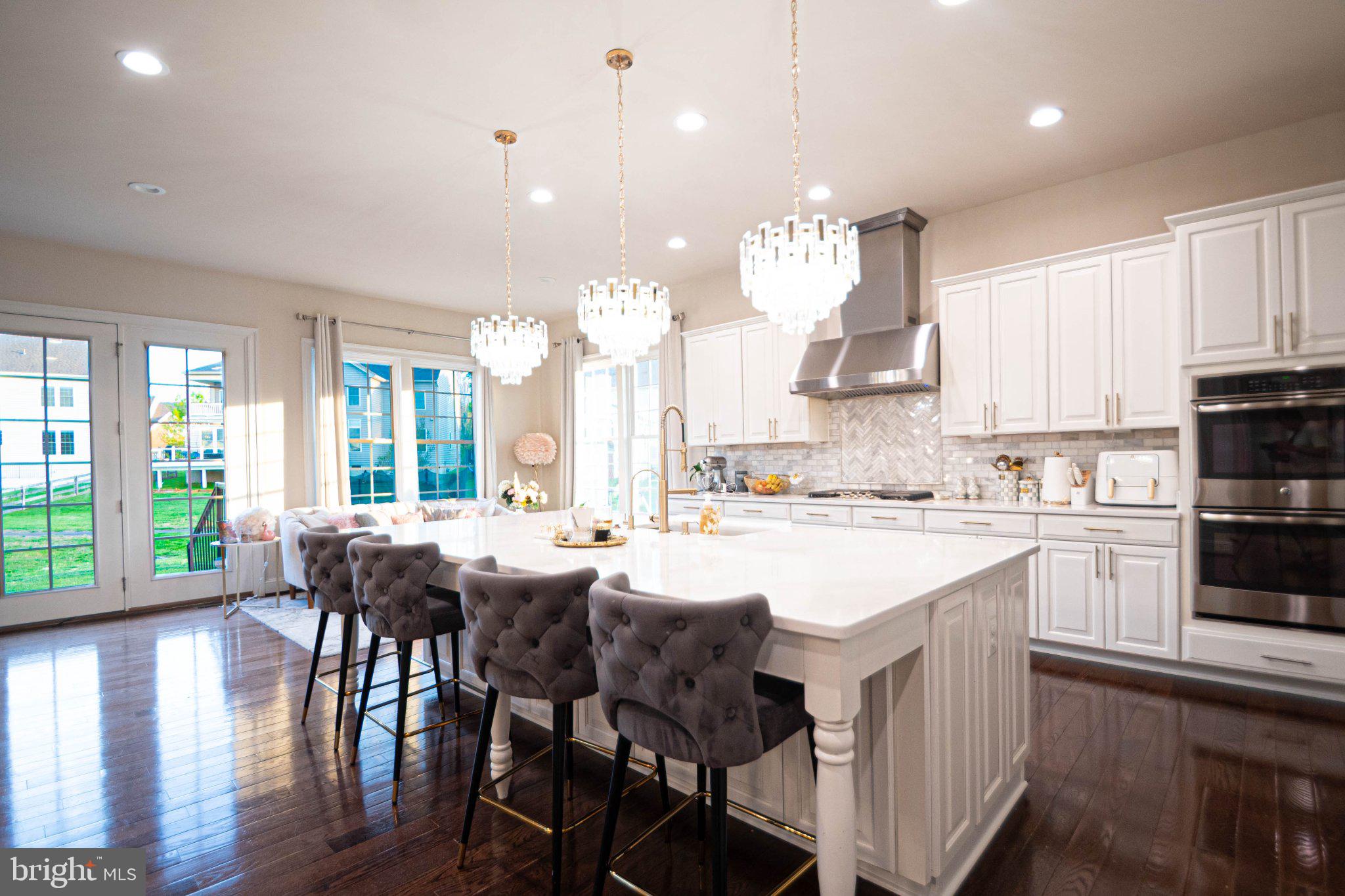LOUDOUN CROSSING - Residential