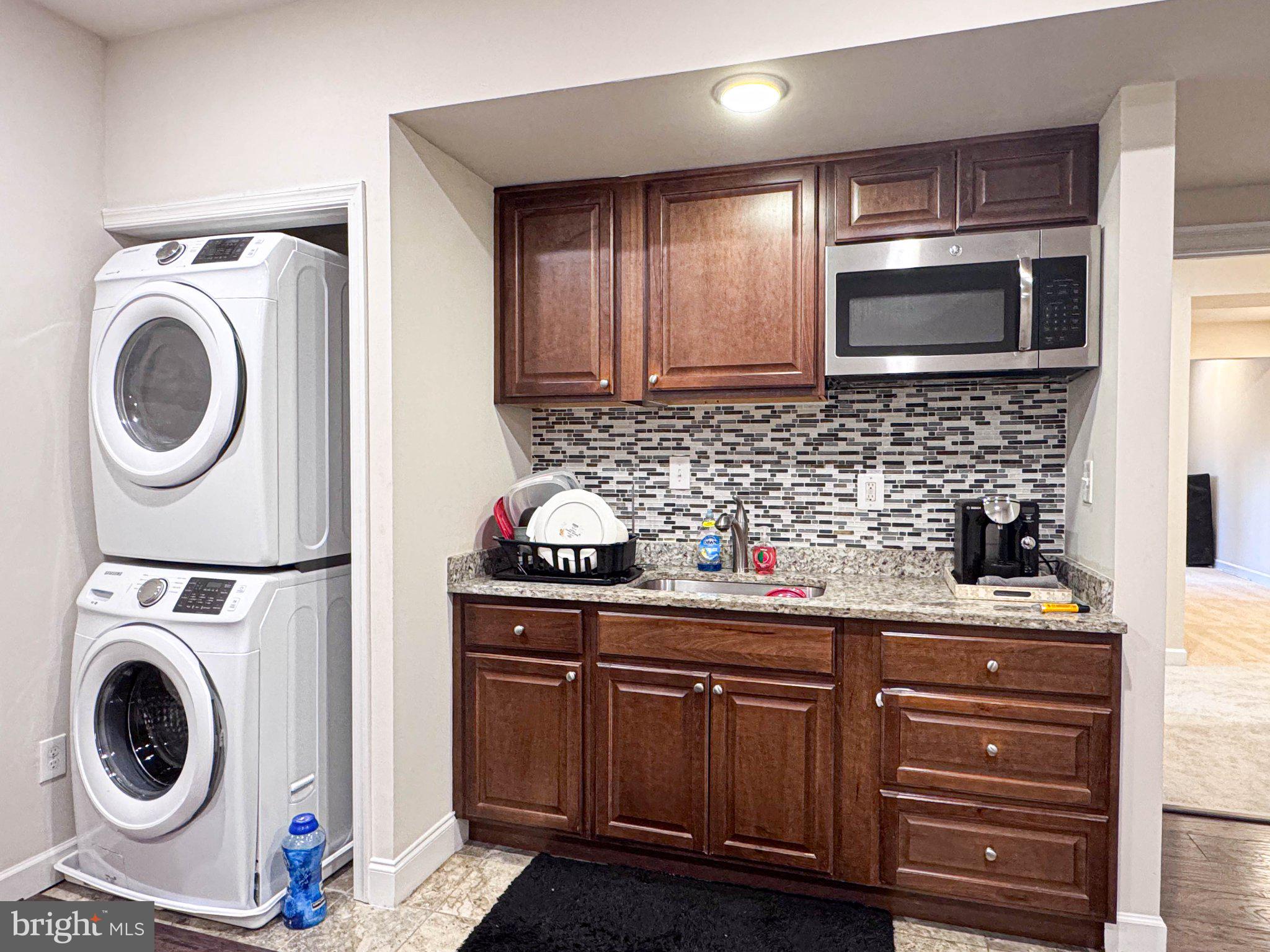 LOUDOUN CROSSING - Residential