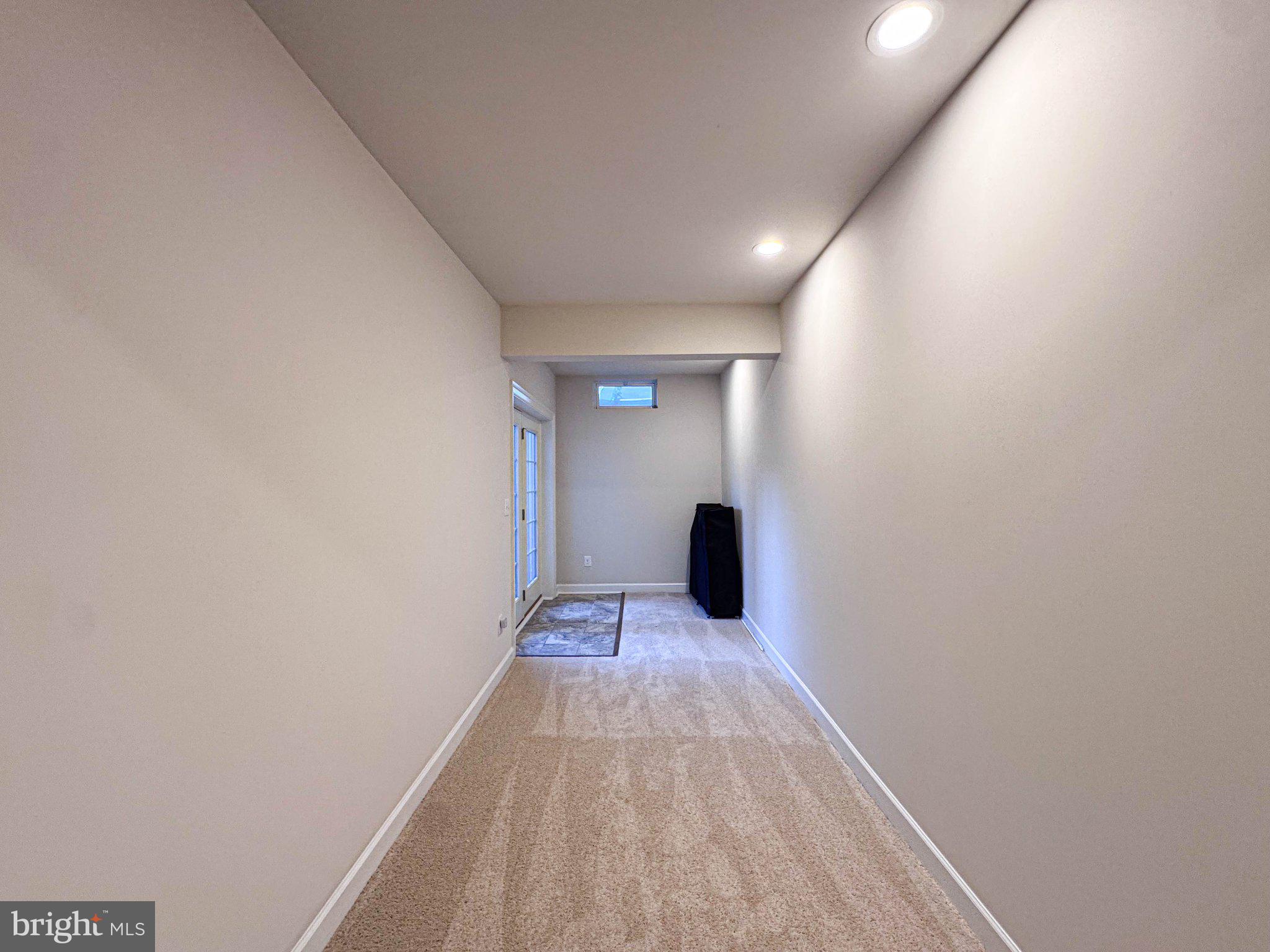 LOUDOUN CROSSING - Residential