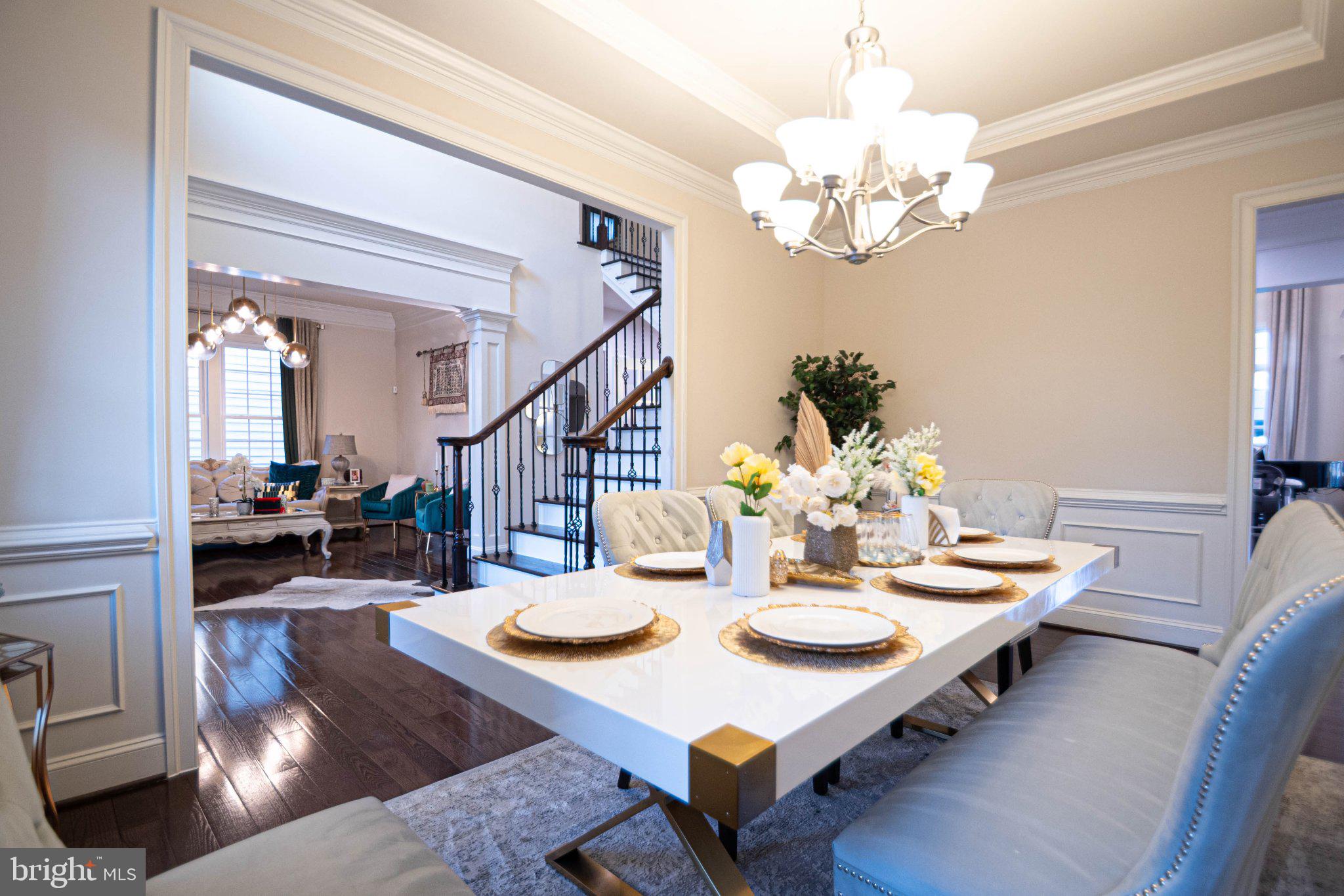LOUDOUN CROSSING - Residential