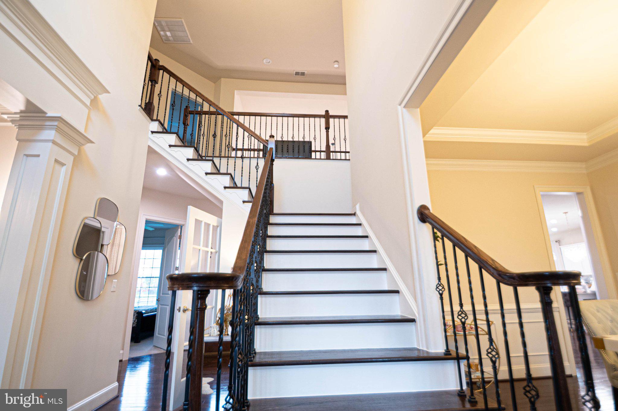 LOUDOUN CROSSING - Residential
