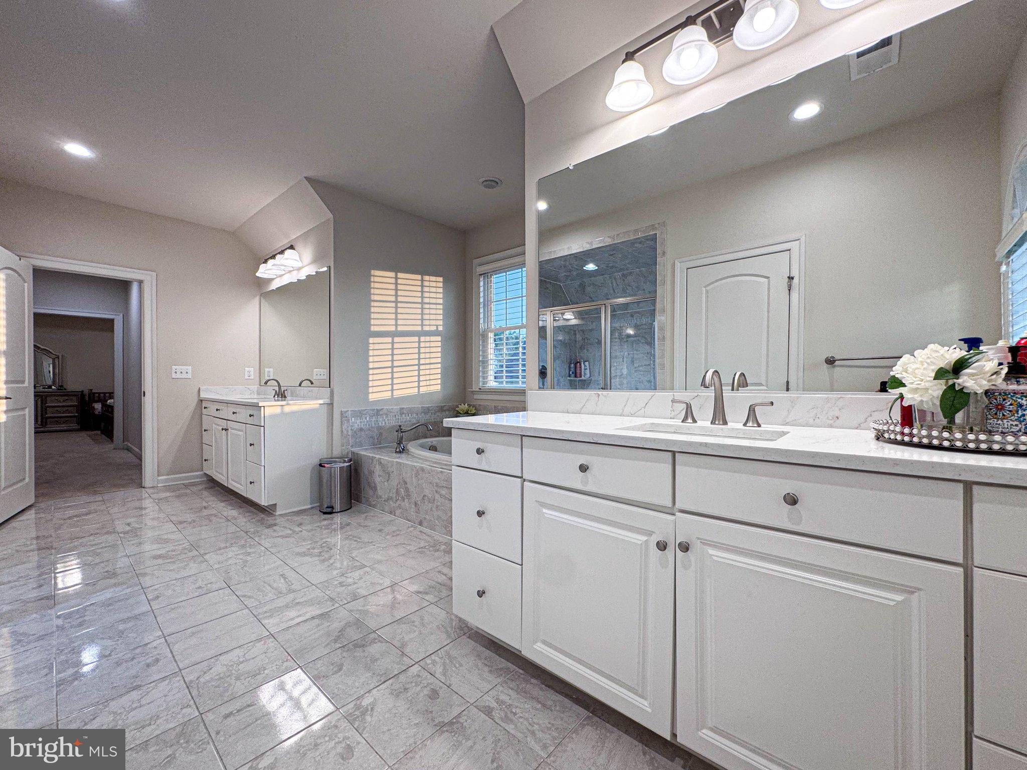 LOUDOUN CROSSING - Residential