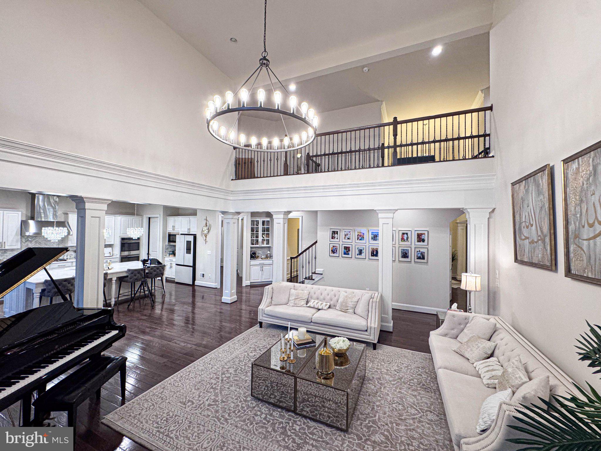 LOUDOUN CROSSING - Residential