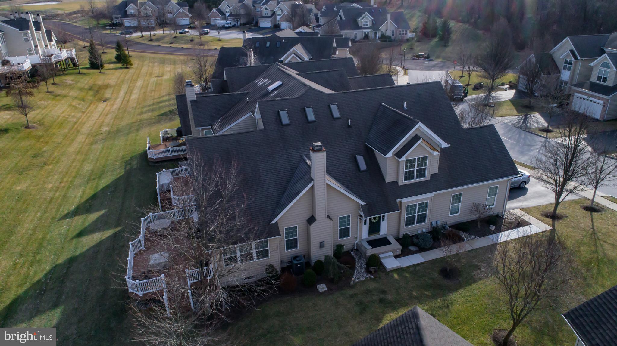 RIVERCREST - Residential