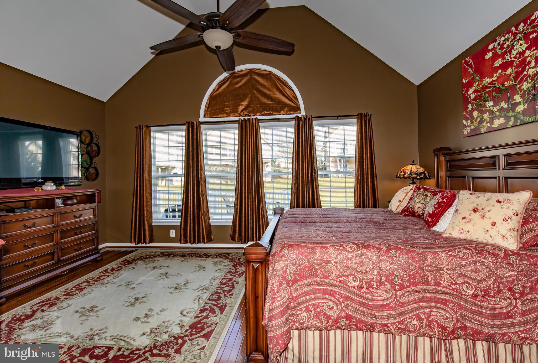 RIVERCREST - Residential