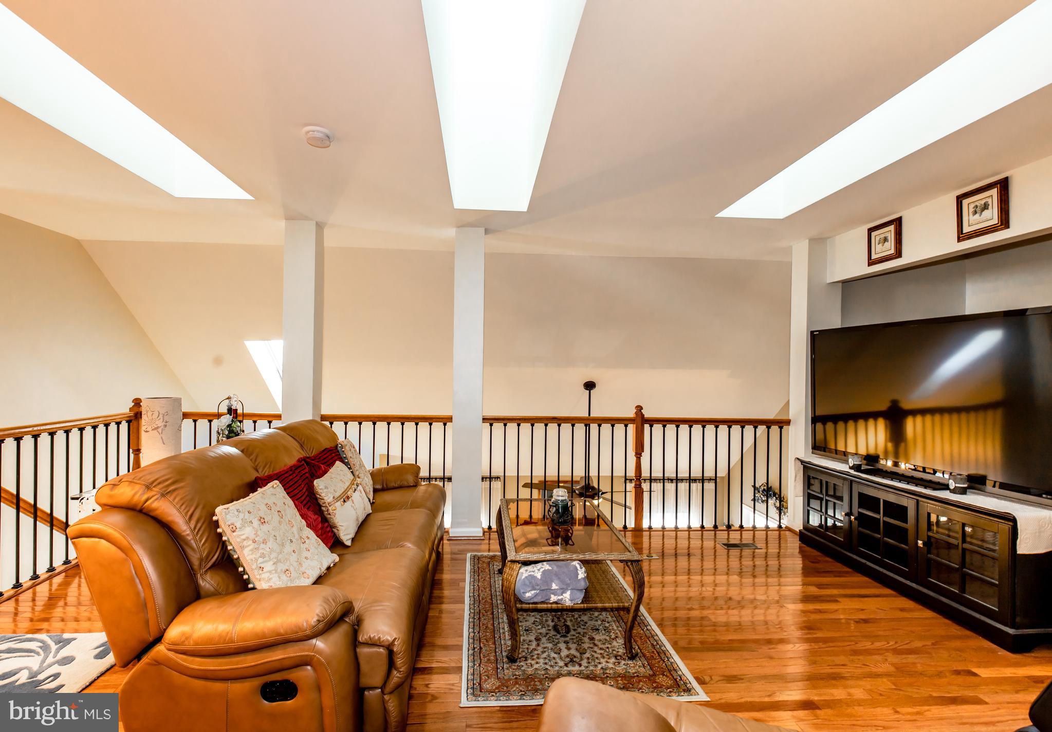 RIVERCREST - Residential
