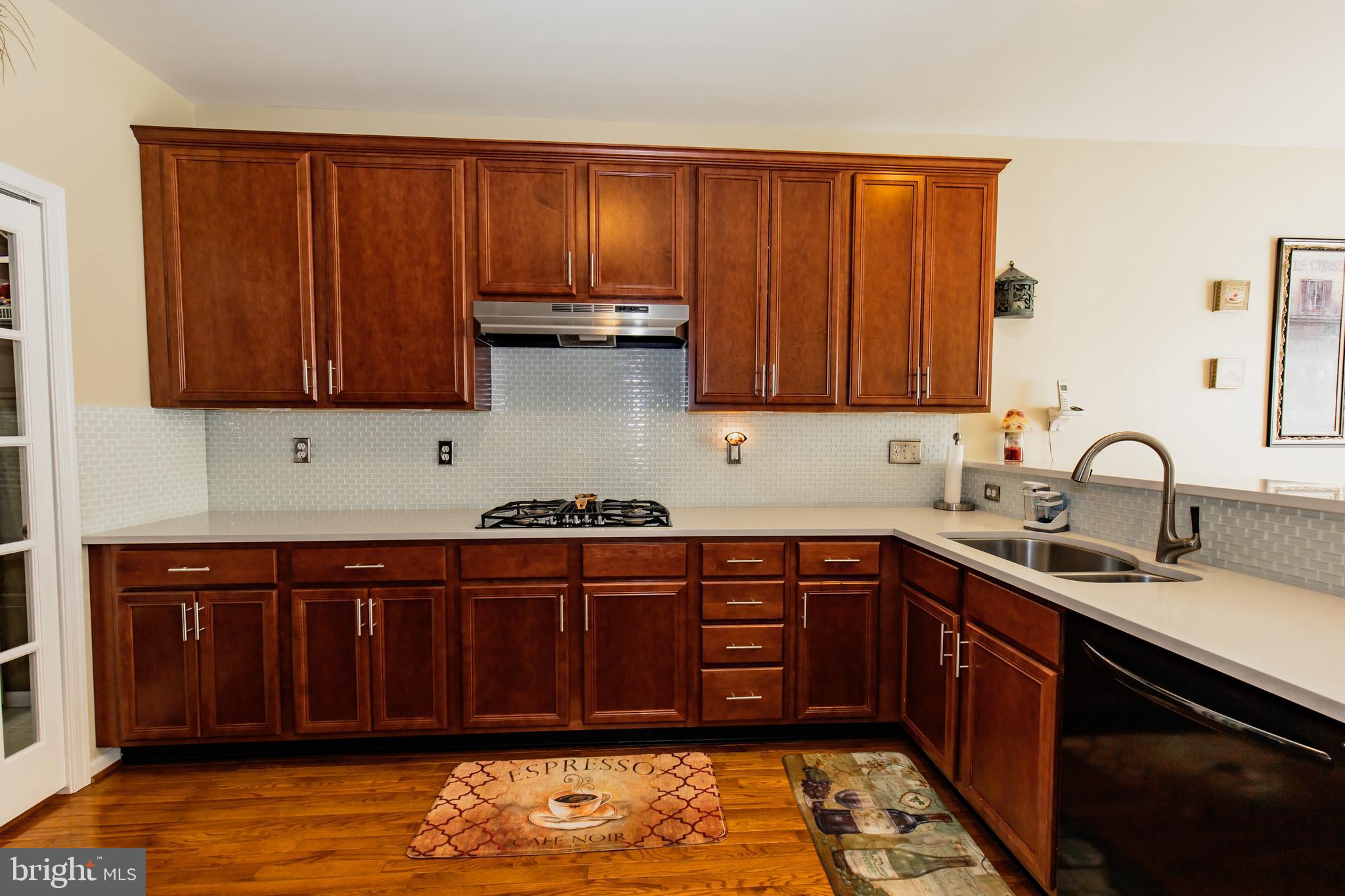 RIVERCREST - Residential