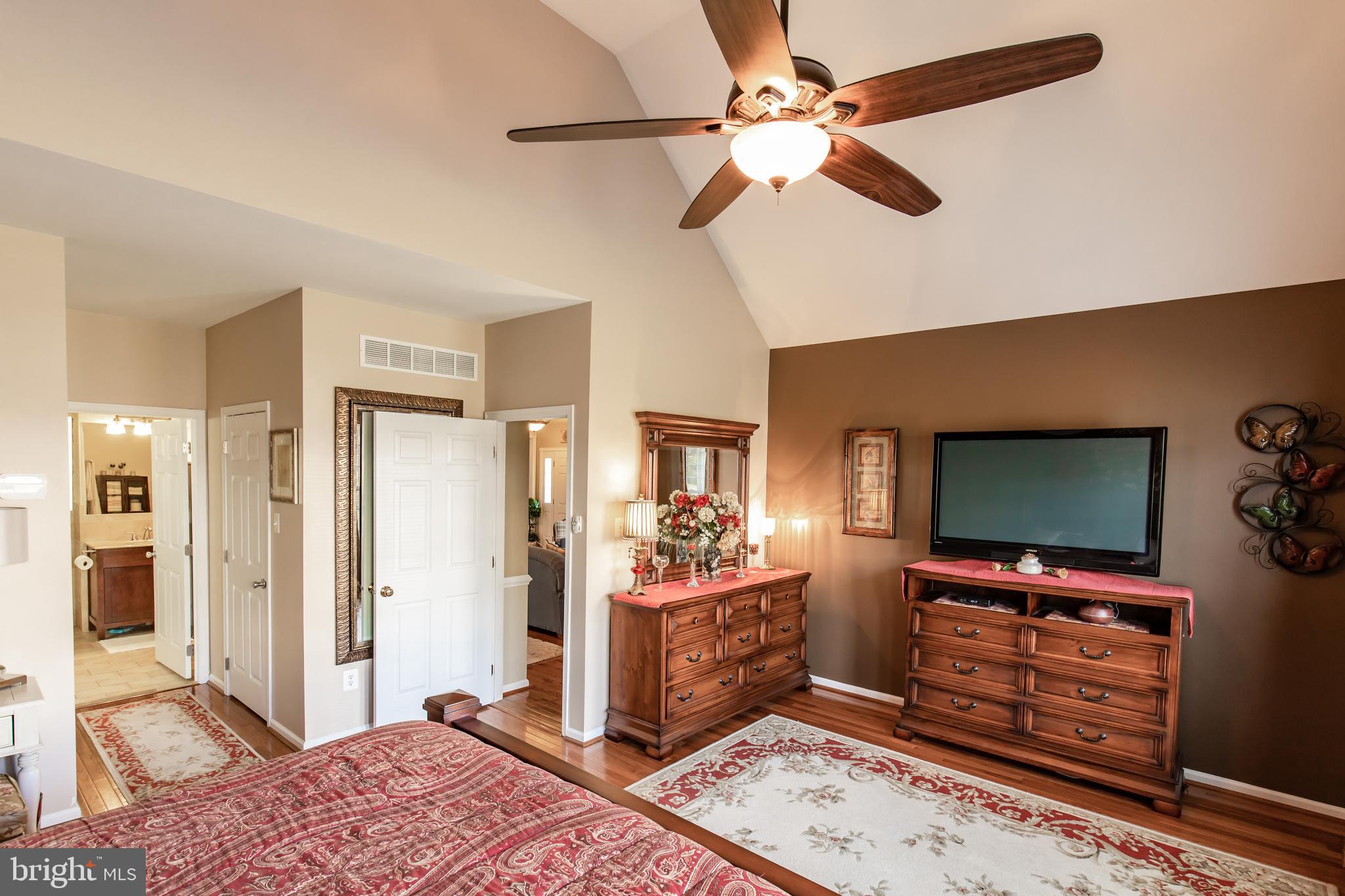 RIVERCREST - Residential