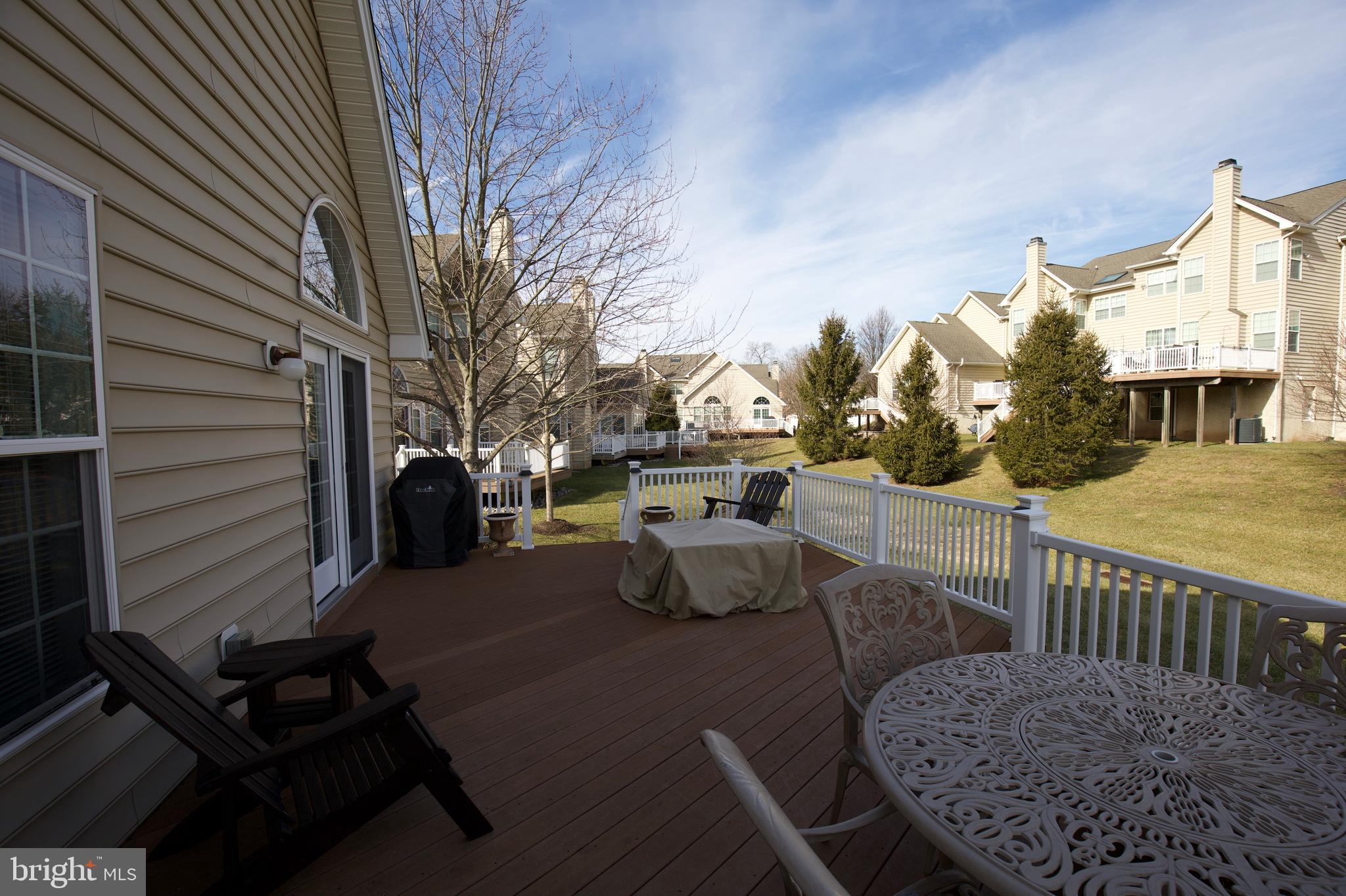 RIVERCREST - Residential