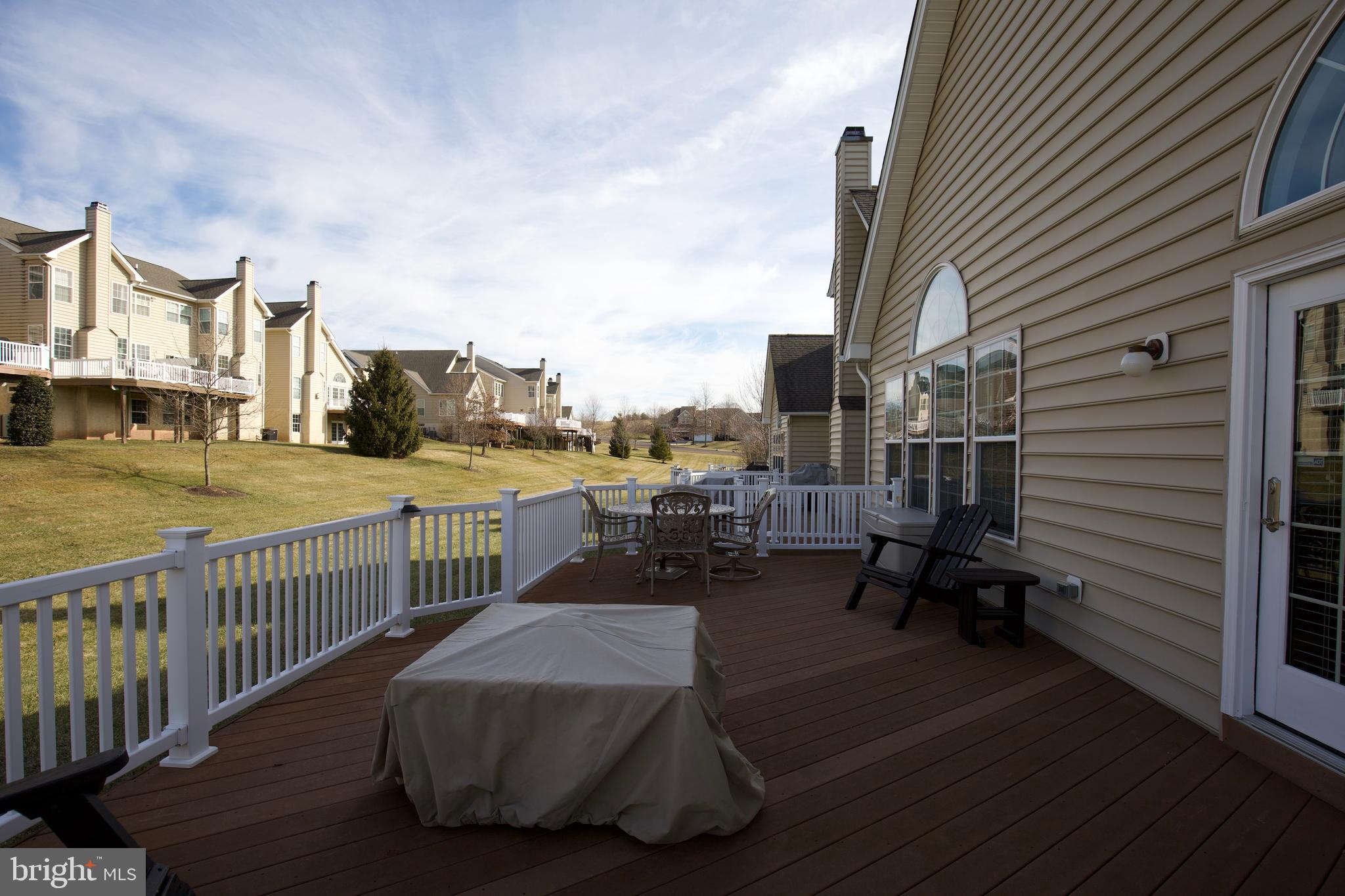 RIVERCREST - Residential