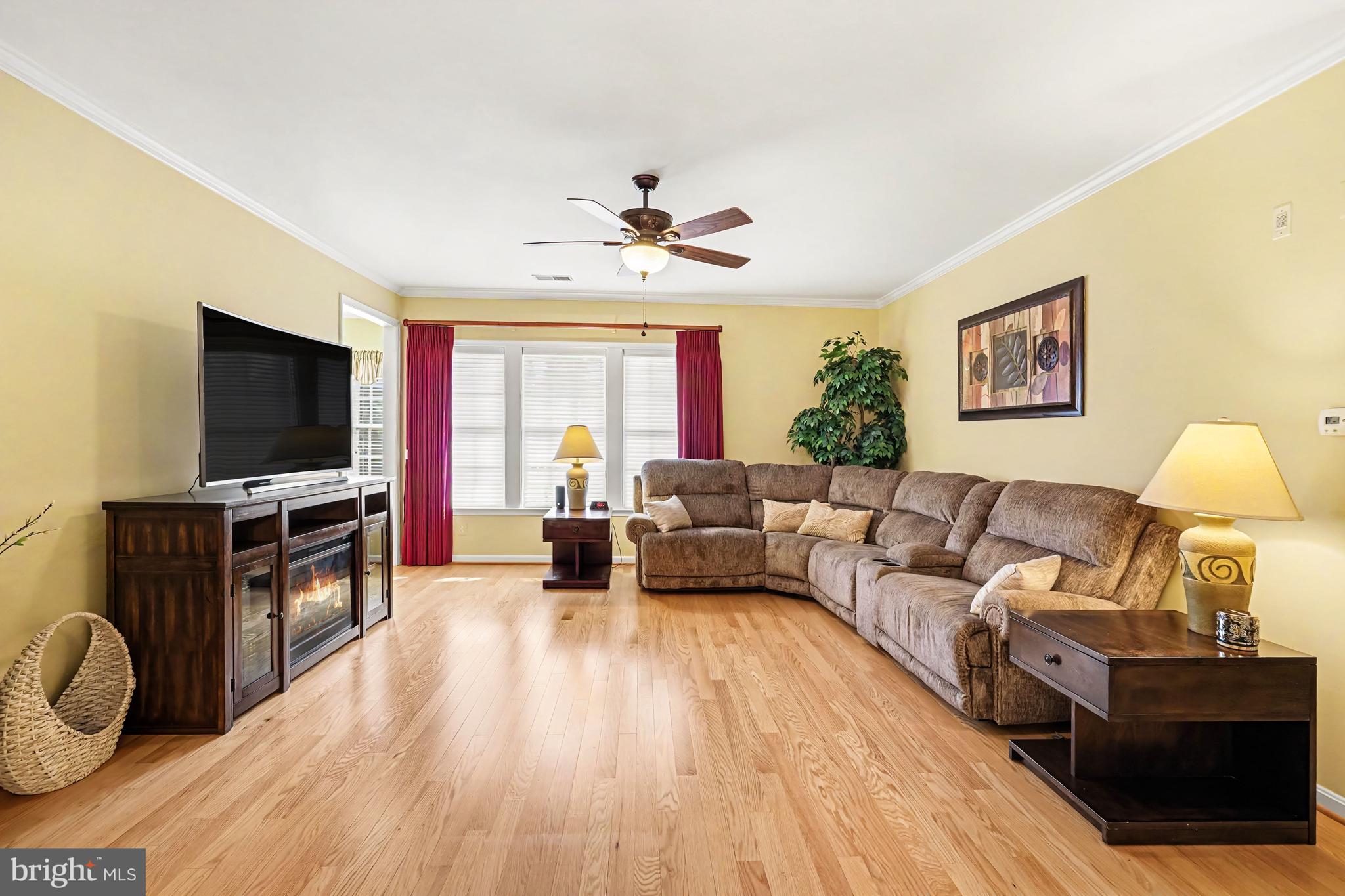 1003 RUNNING CREEK WAY UNIT M 28